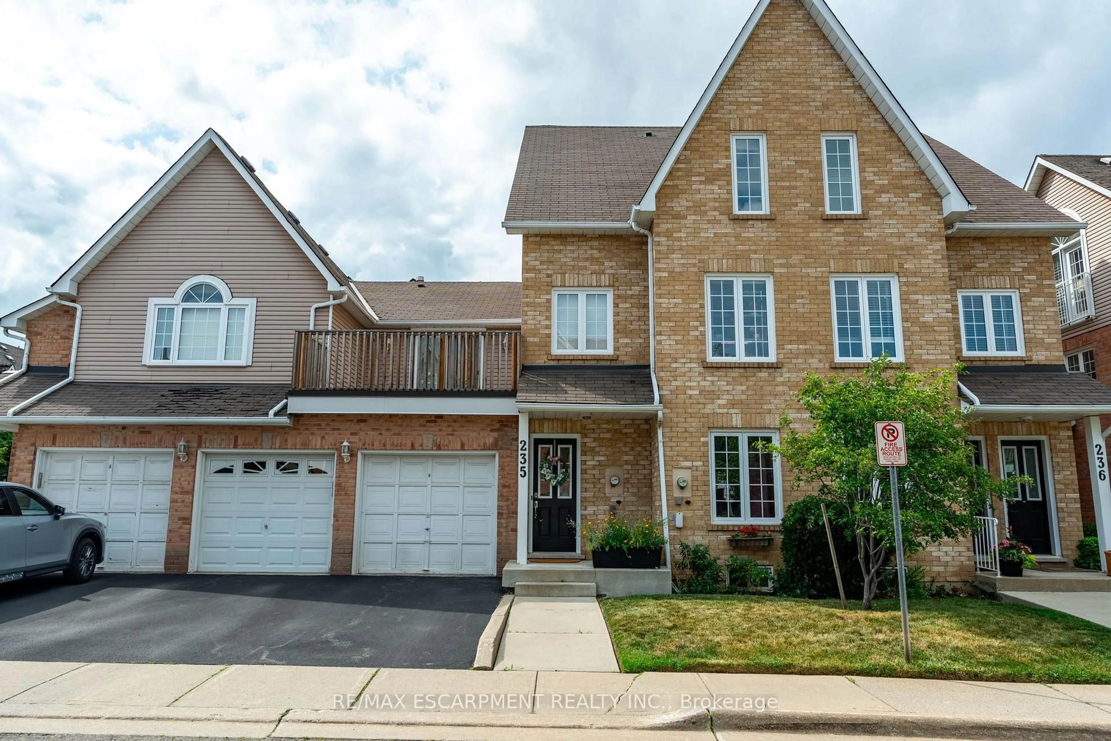 Home with brick exterior material, street for 2075 Walkers Line #235, Burlington Ontario L7M 4G7