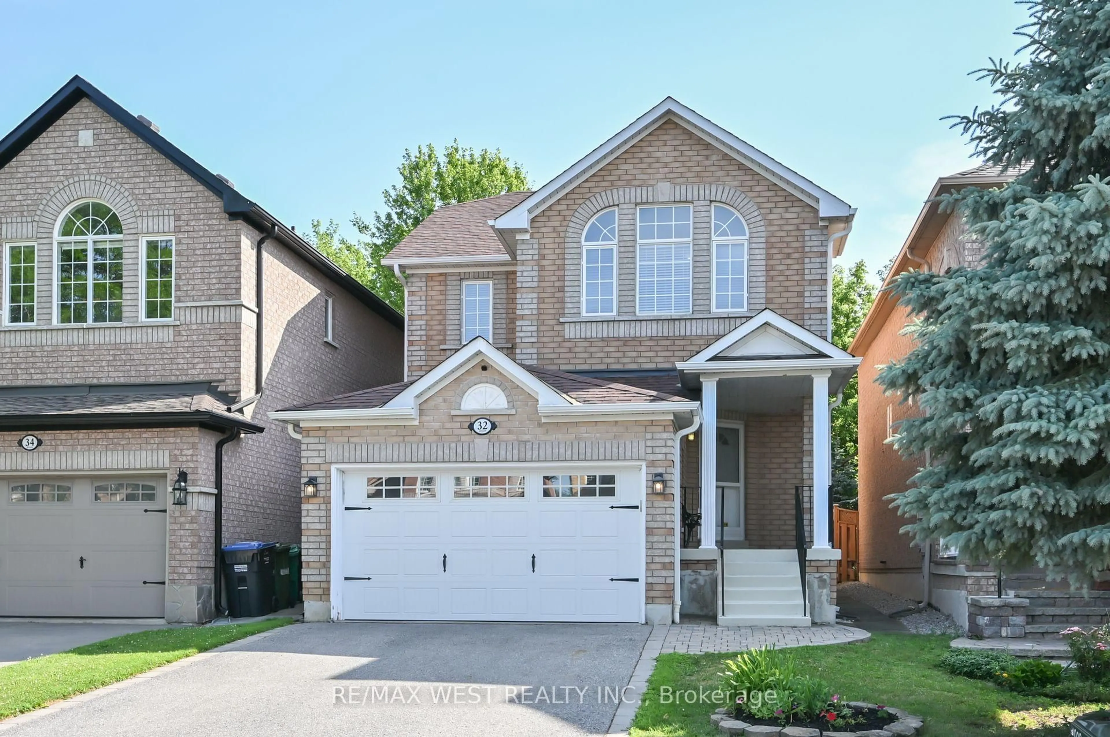 Home with brick exterior material, street for 32 Crestridge Dr, Caledon Ontario L7E 2T7