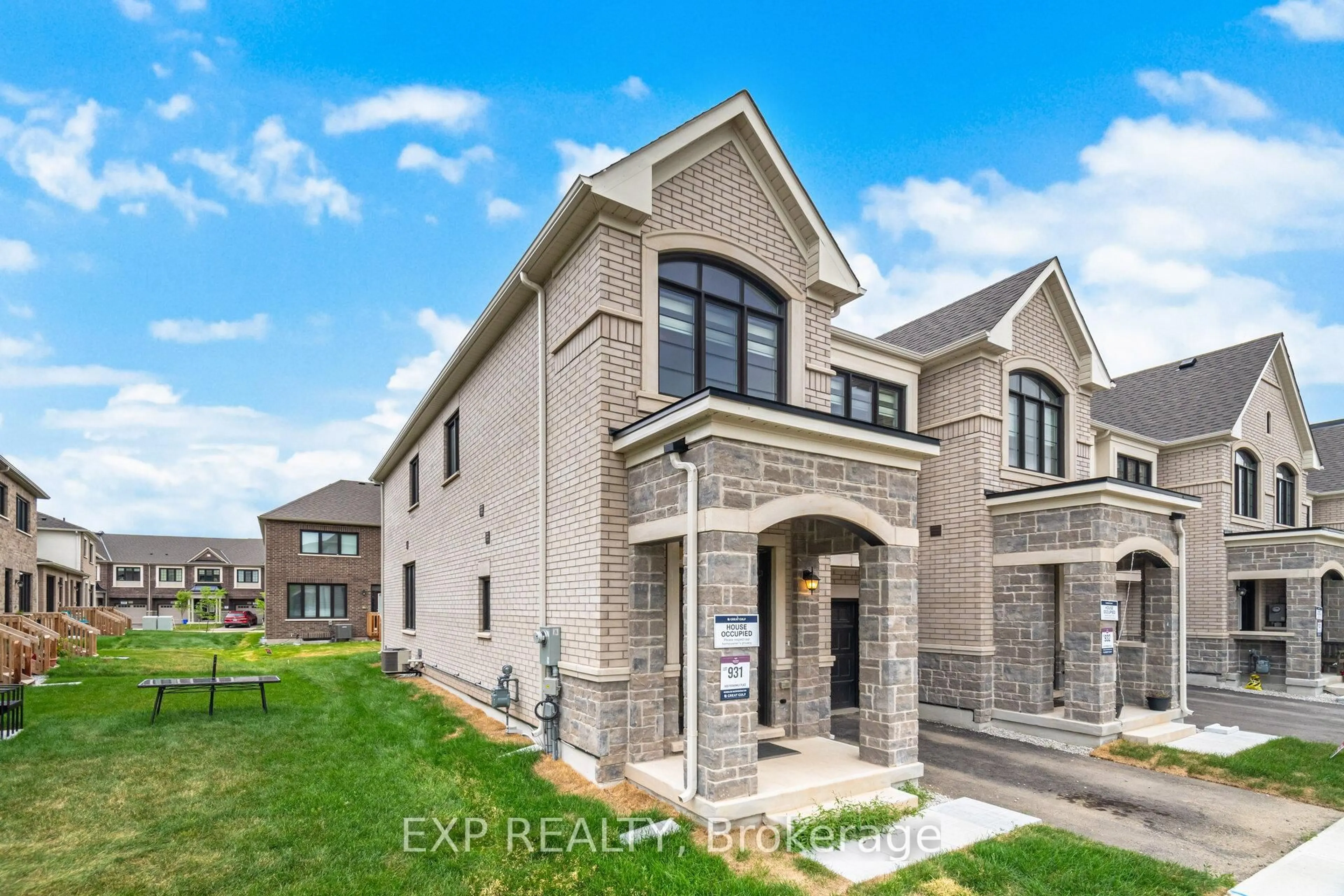 Home with brick exterior material, building for 1459 Periwinkle Pl, Milton Ontario L9E 1Z8