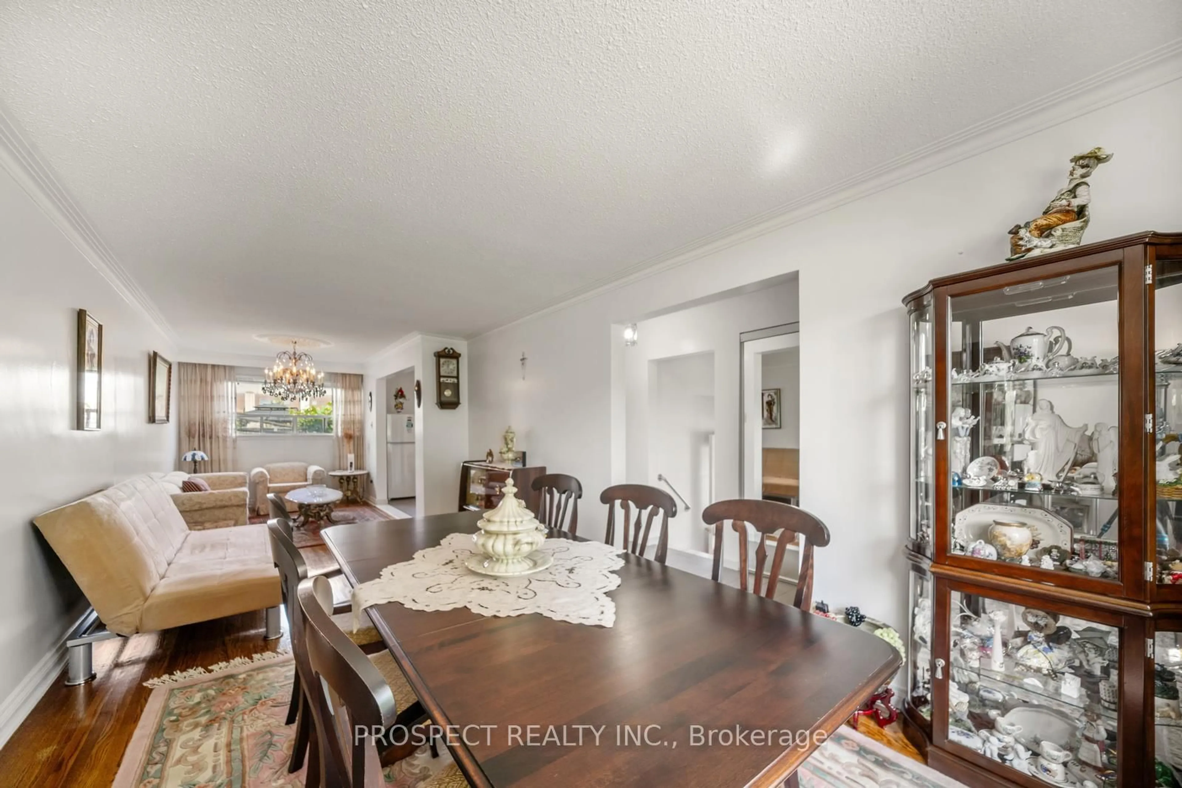 Dining room, unknown for 8 Sonnet Crt, Toronto Ontario M6L 1J7