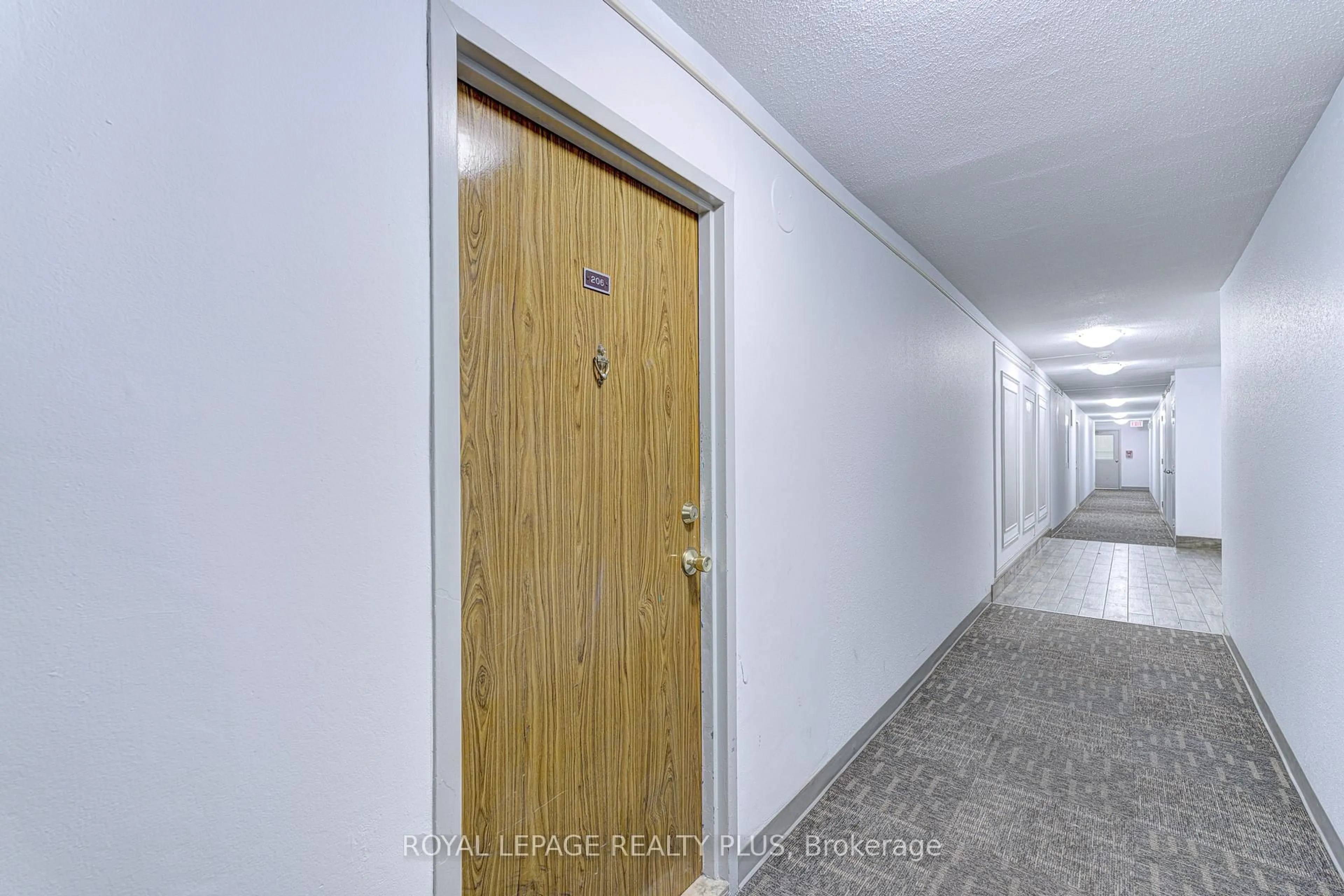 Indoor foyer for 15 London Green Crt #206, Toronto Ontario M3N 1K4