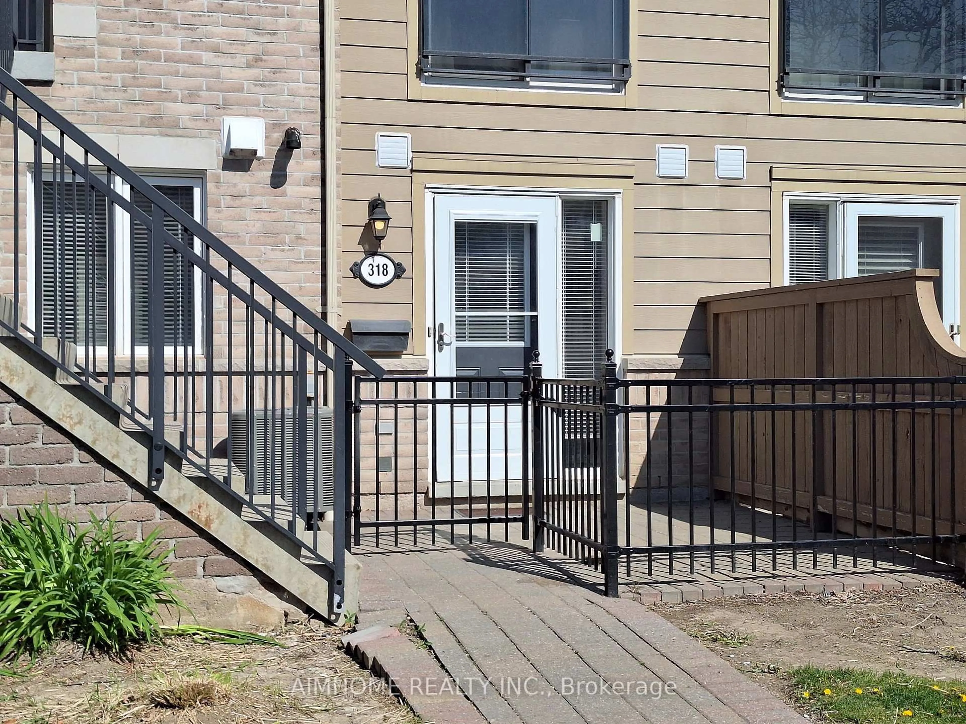 Unknown for 4975 Southampton Dr #318, Mississauga Ontario L5M 8E6