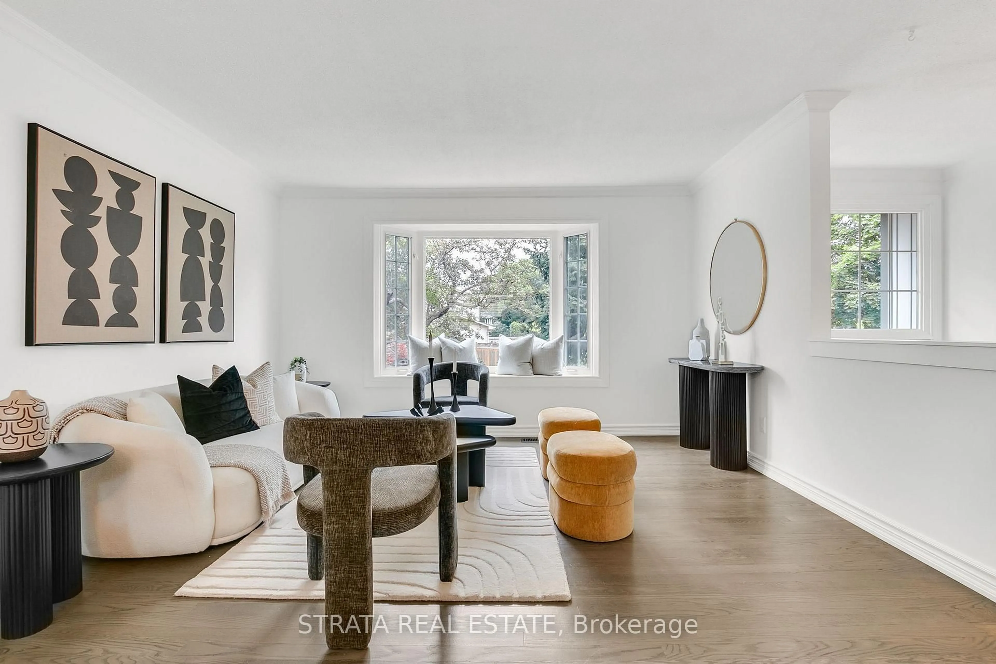 Living room with furniture, unknown for 294 Bousfield Cres, Milton Ontario L9T 3G7
