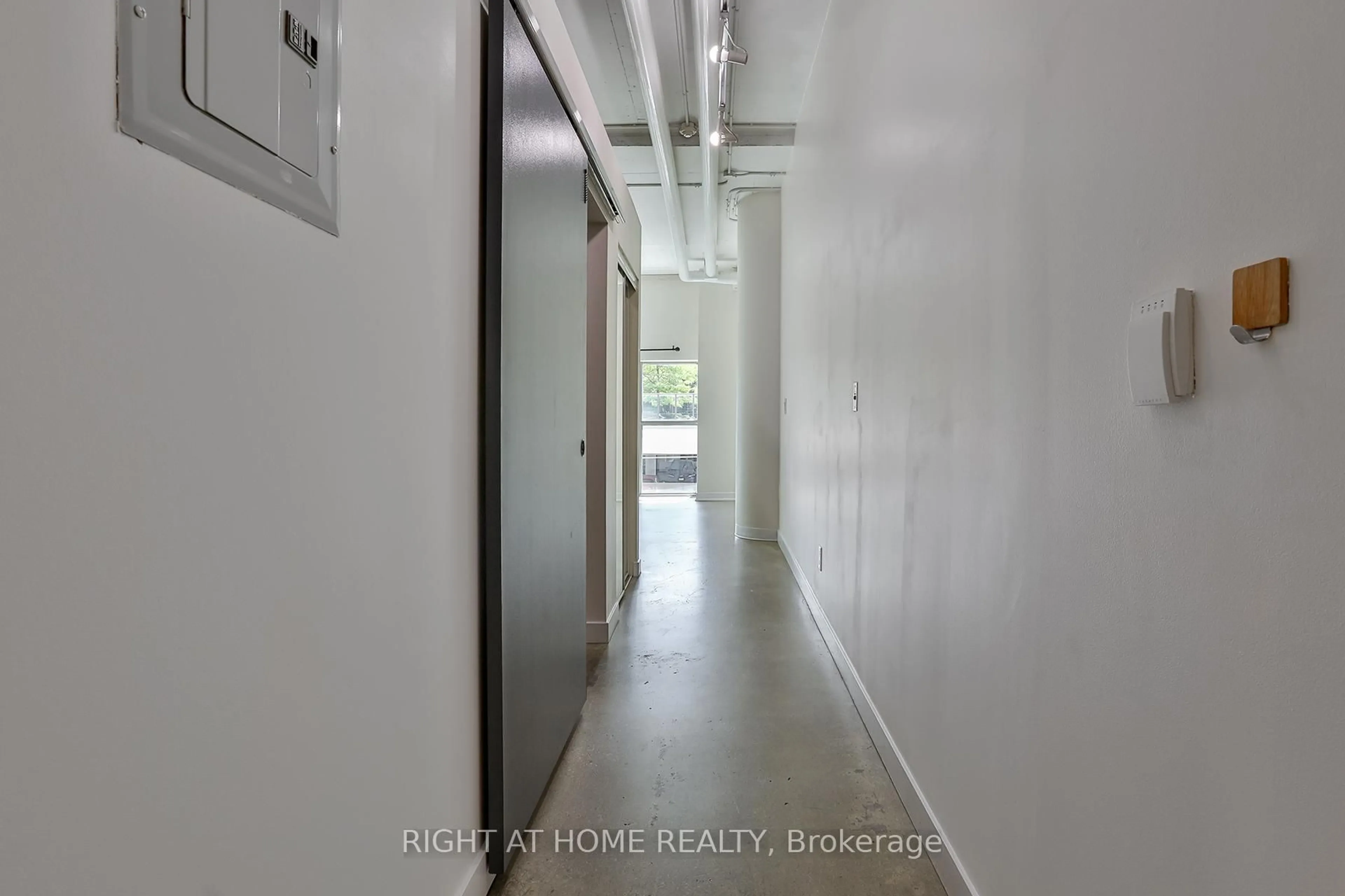 Unknown for 2 Fieldway Rd #313, Toronto Ontario M8Z 0B9