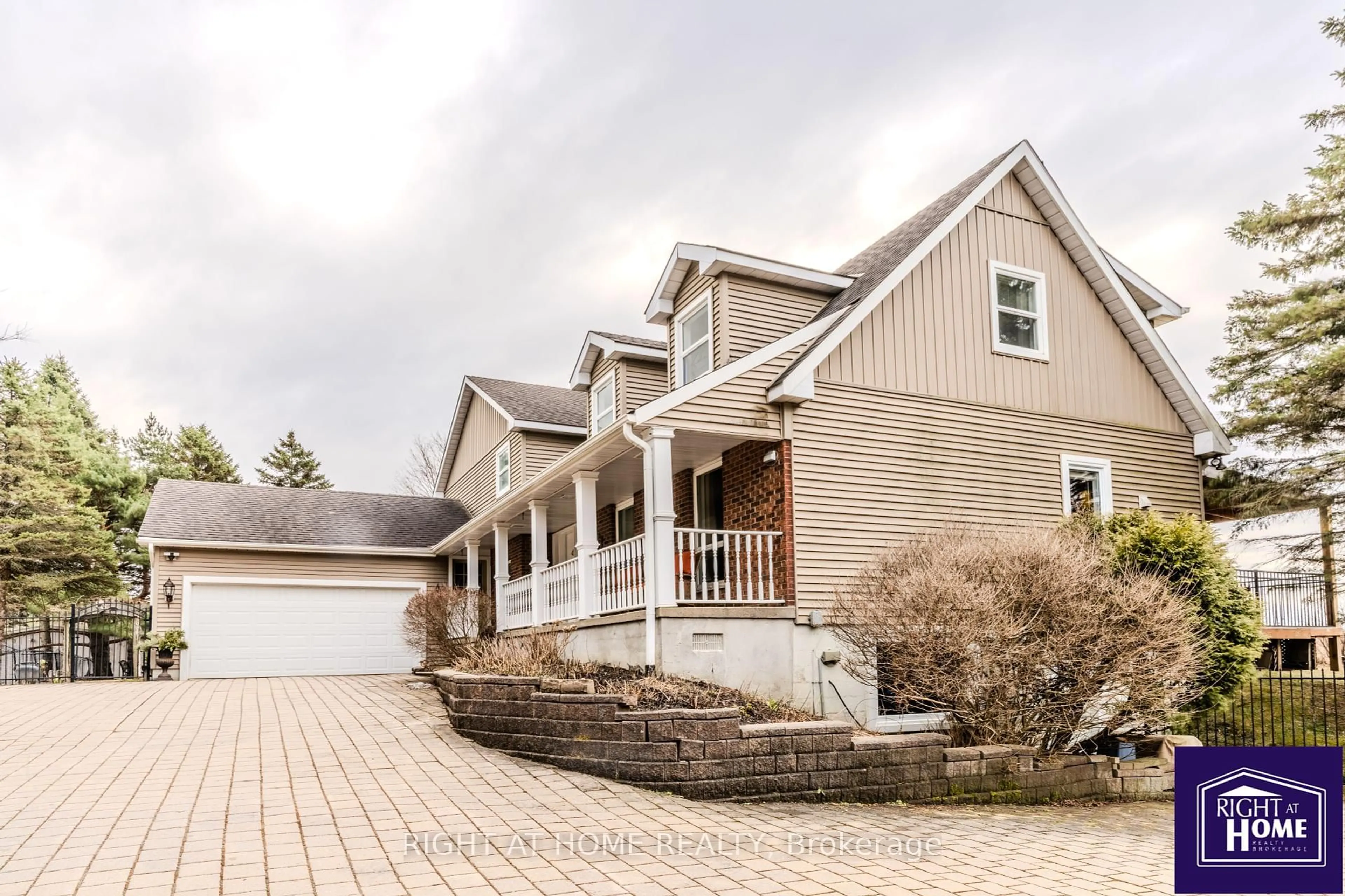 Home with vinyl exterior material, street for 15380 Centreville Creek Rd, Caledon Ontario L0N 1E0