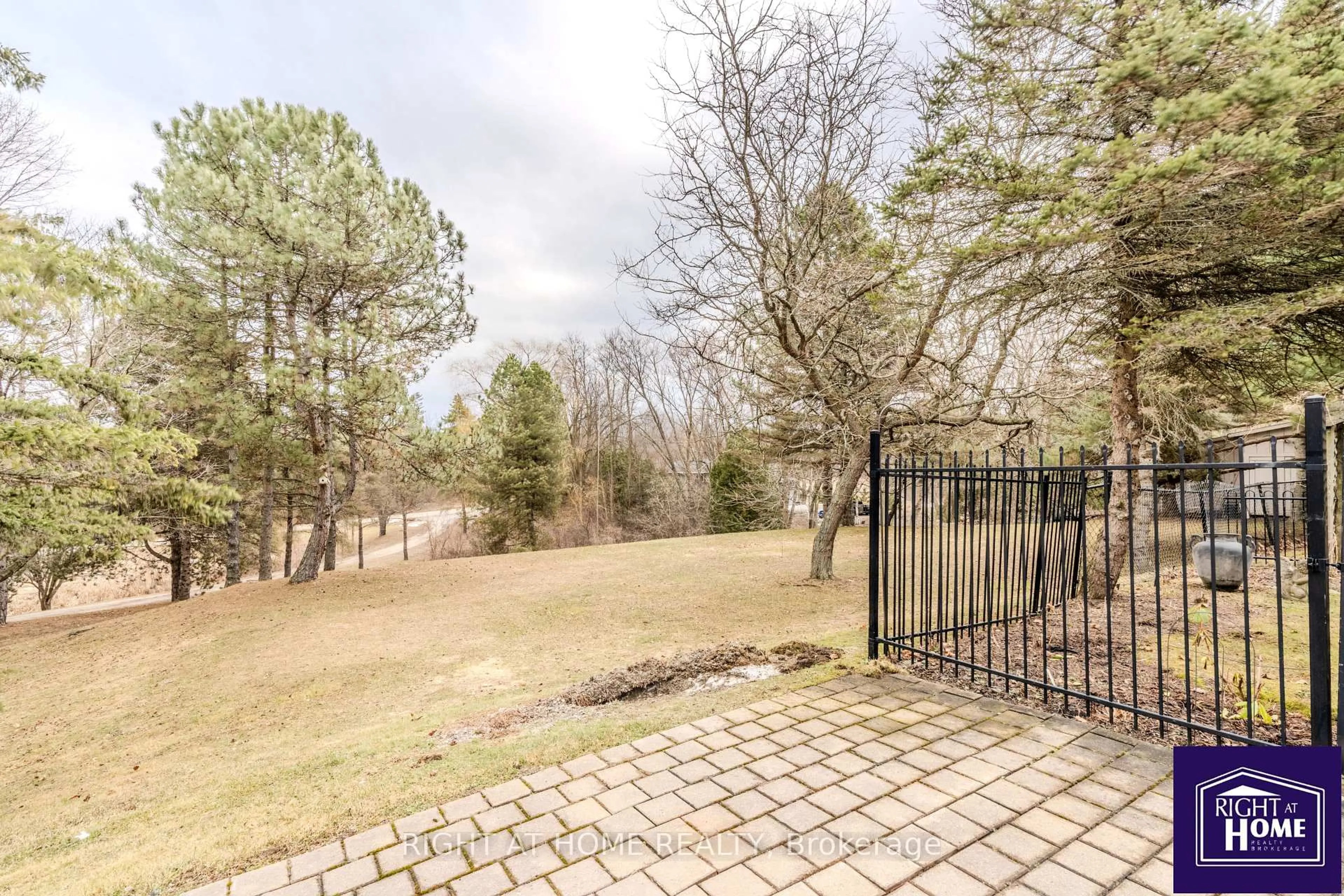 Patio, unknown for 15380 Centreville Creek Rd, Caledon Ontario L0N 1E0