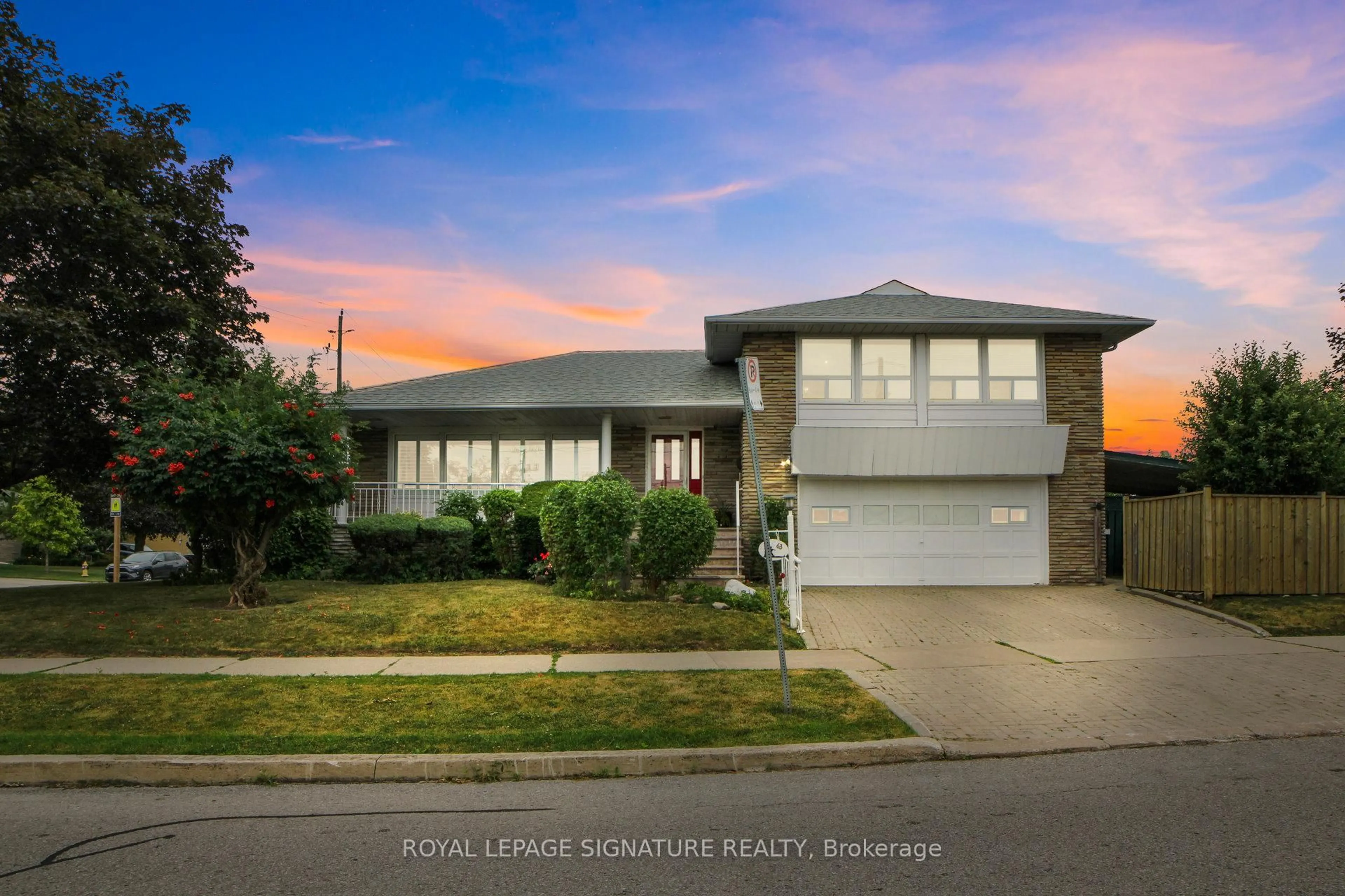 Home with vinyl exterior material, unknown for 63 Sparrow Ave, Toronto Ontario M6A 1L5