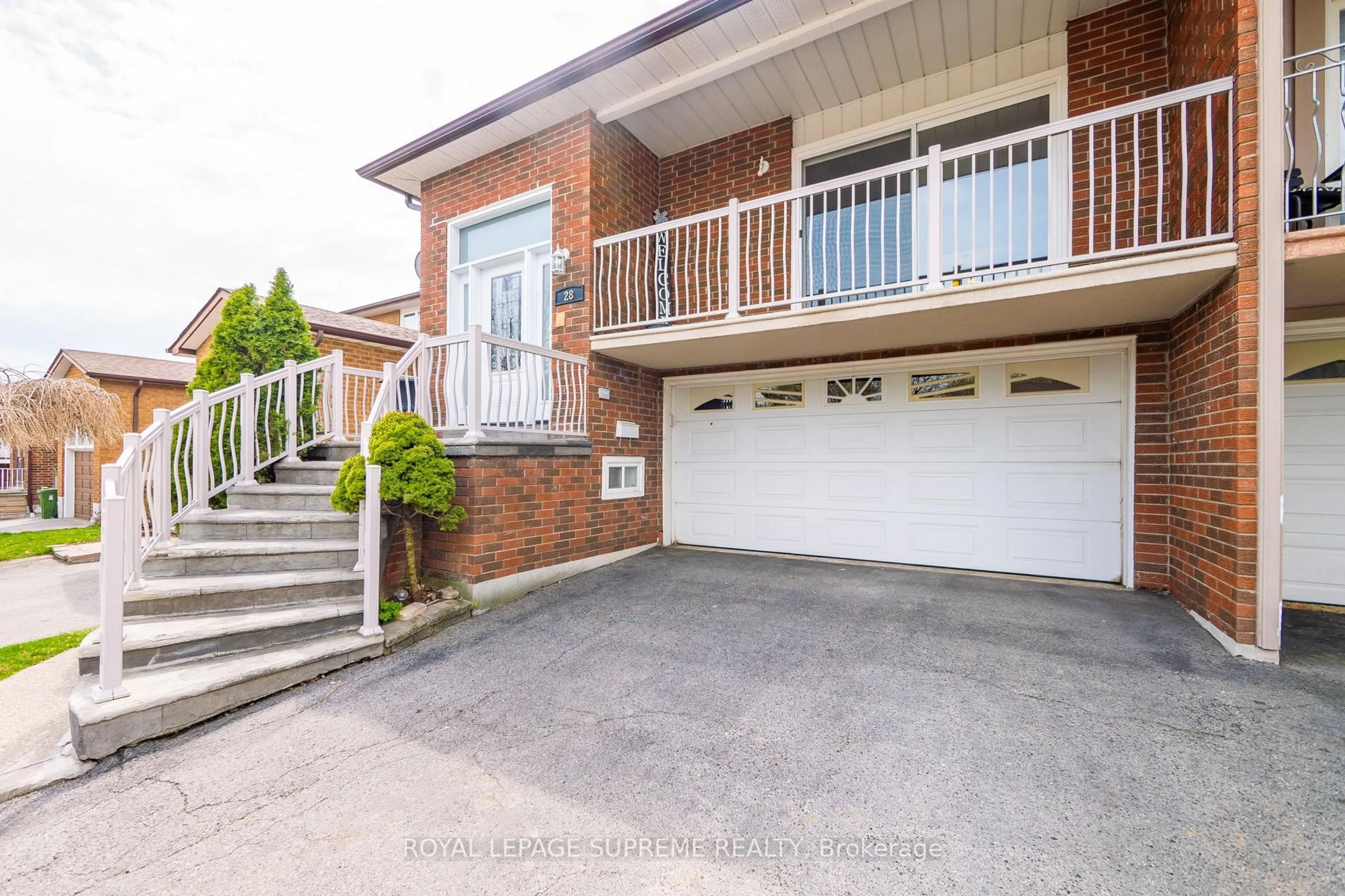 Unknown for 28 Clubhouse Crt, Toronto Ontario M3L 2K5