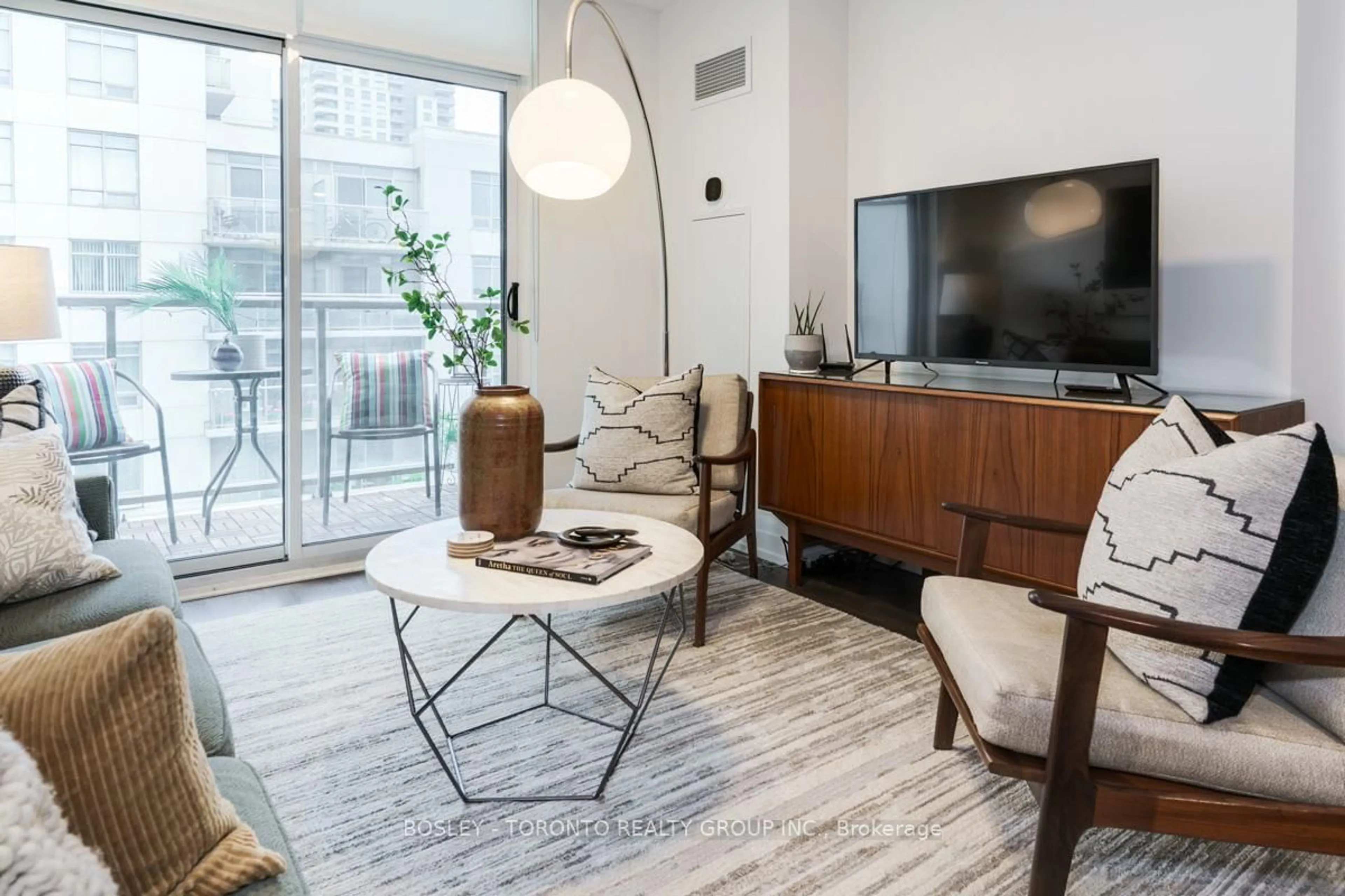Living room with furniture, unknown for 812 Lansdowne Ave #720, Toronto Ontario M6H 4K5