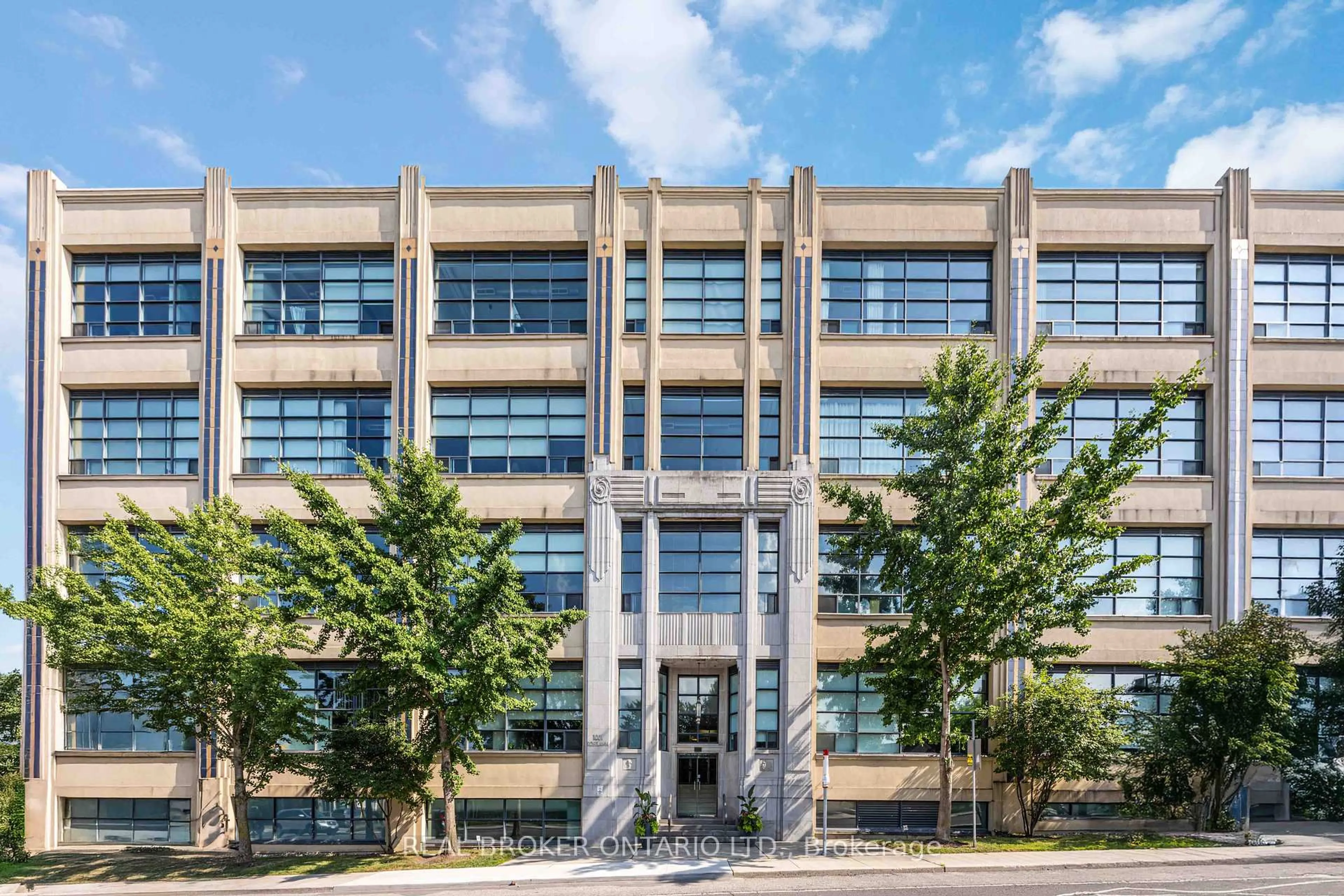 Unknown for 1001 Roselawn Ave #211, Toronto Ontario M6B 4M4