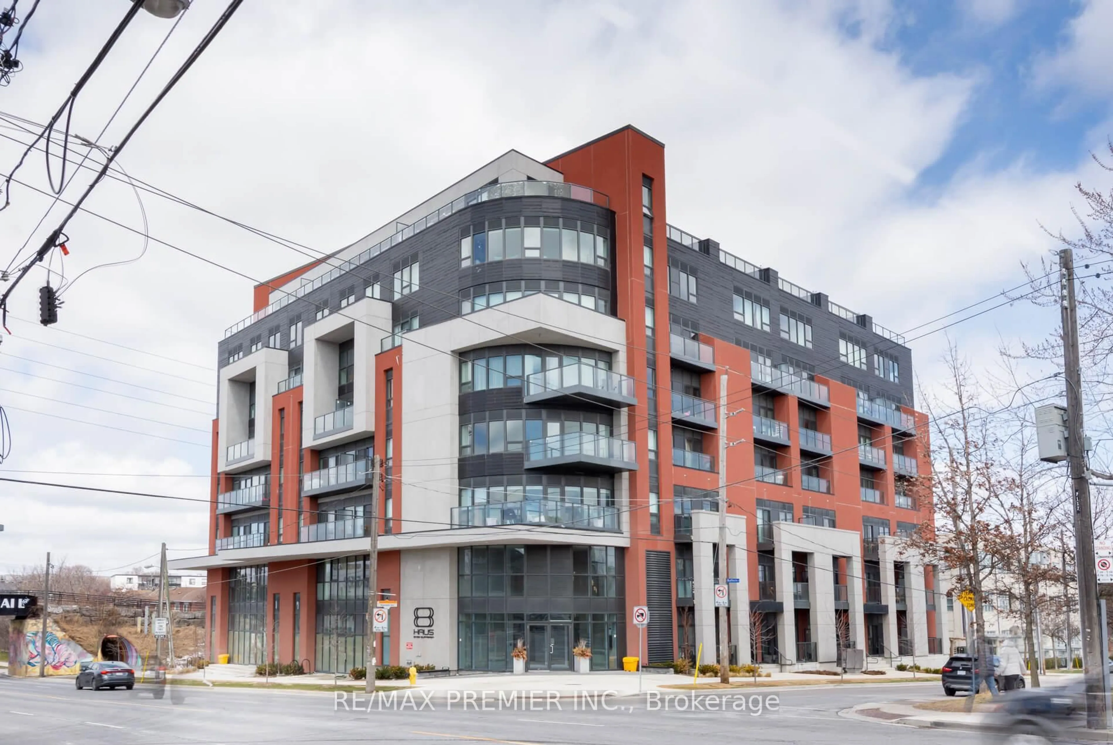 Unknown for 2433 Dufferin St #103, Toronto Ontario M6E 0B4