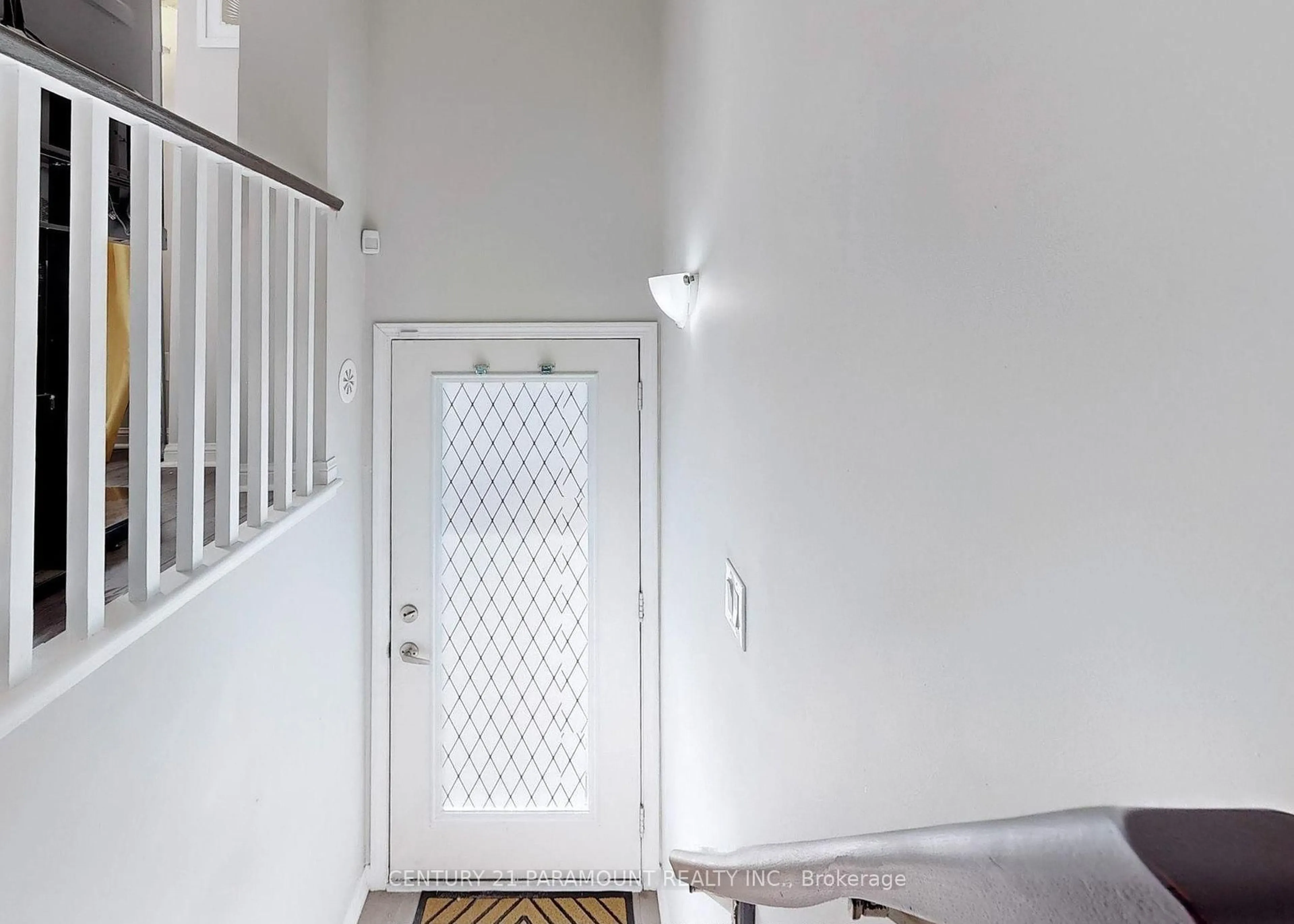 Indoor entryway for 250 Sunny Meadow Blvd #213, Brampton Ontario L7A 0A1