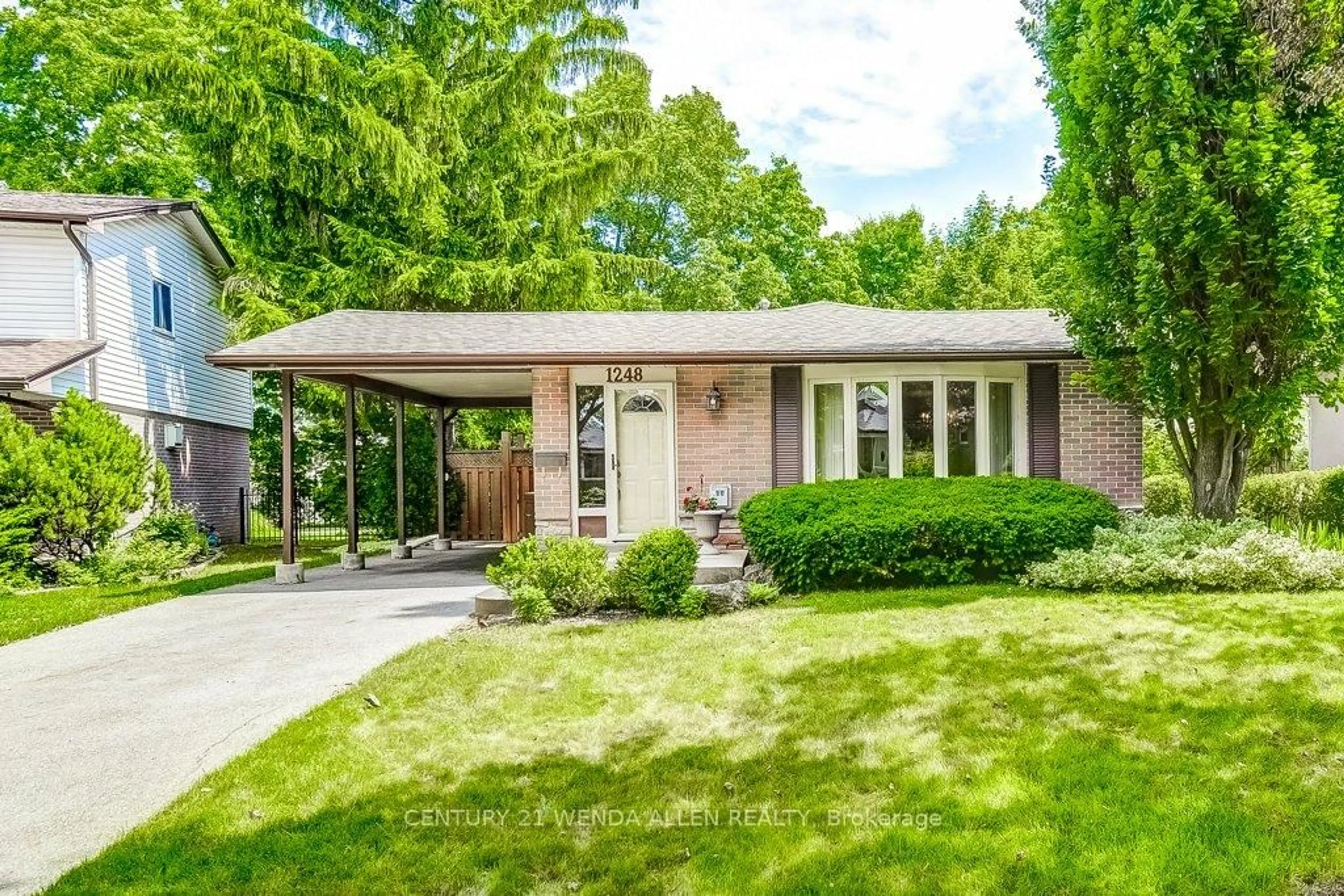 Home with brick exterior material, street for 1248 Sycamore Dr, Burlington Ontario L7M 1G9