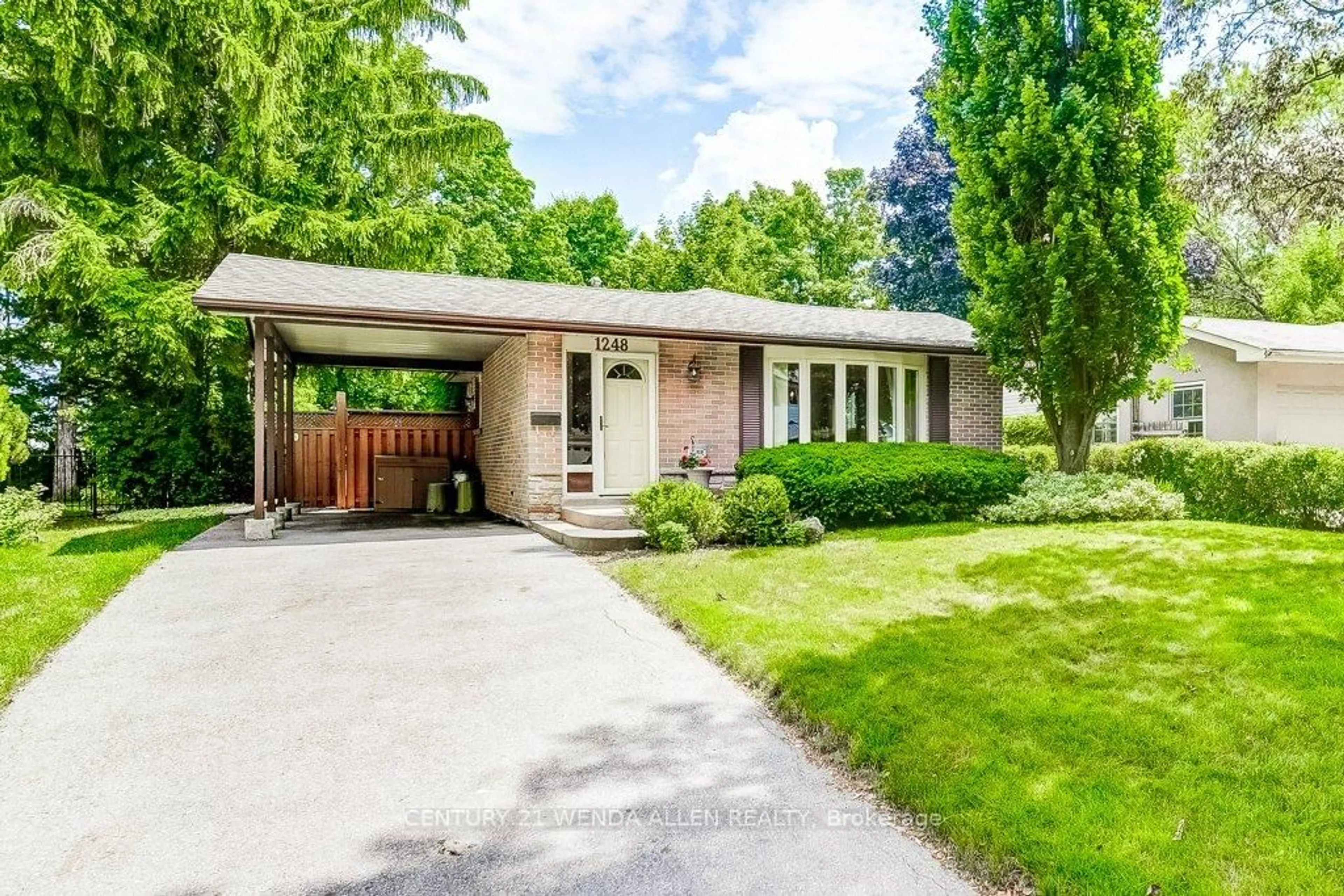 Unknown for 1248 Sycamore Dr, Burlington Ontario L7M 1G9