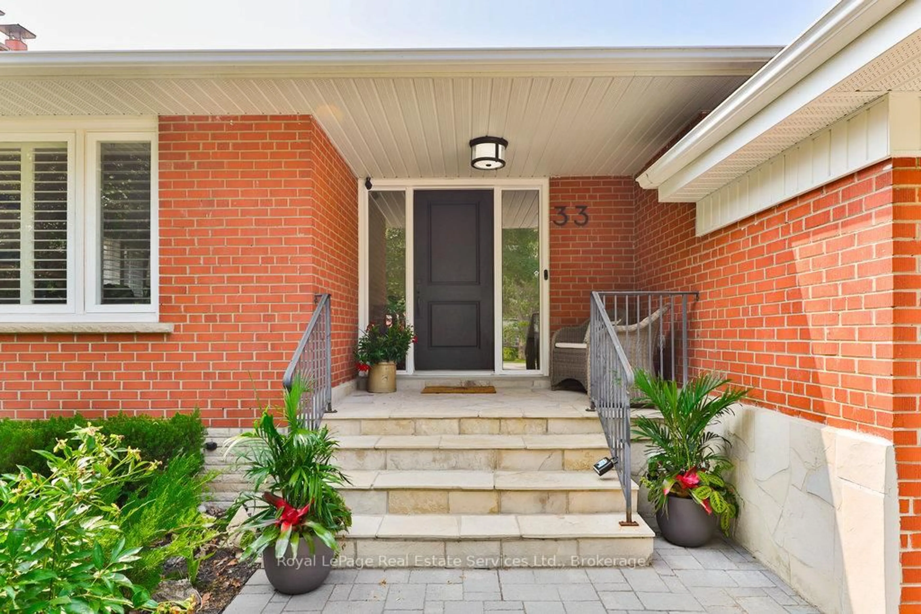 Home with brick exterior material, street for 33 Forster Park Dr, Oakville Ontario L6K 1Y5
