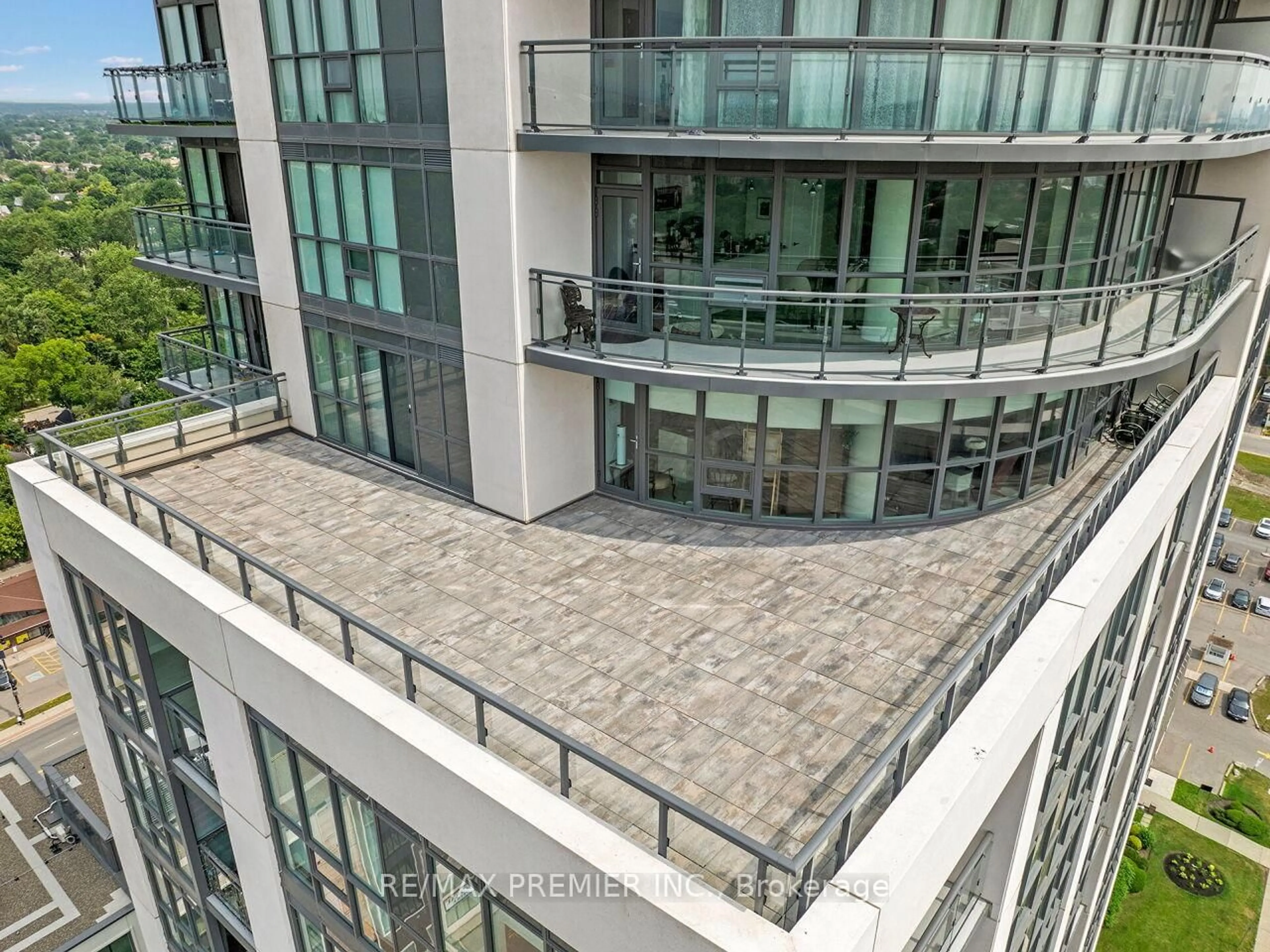 A pic from outside/outdoor area/front of a property/back of a property/a pic from drone, city buildings view from balcony for 15 Lynch St #1805, Brampton Ontario L6W 0C7