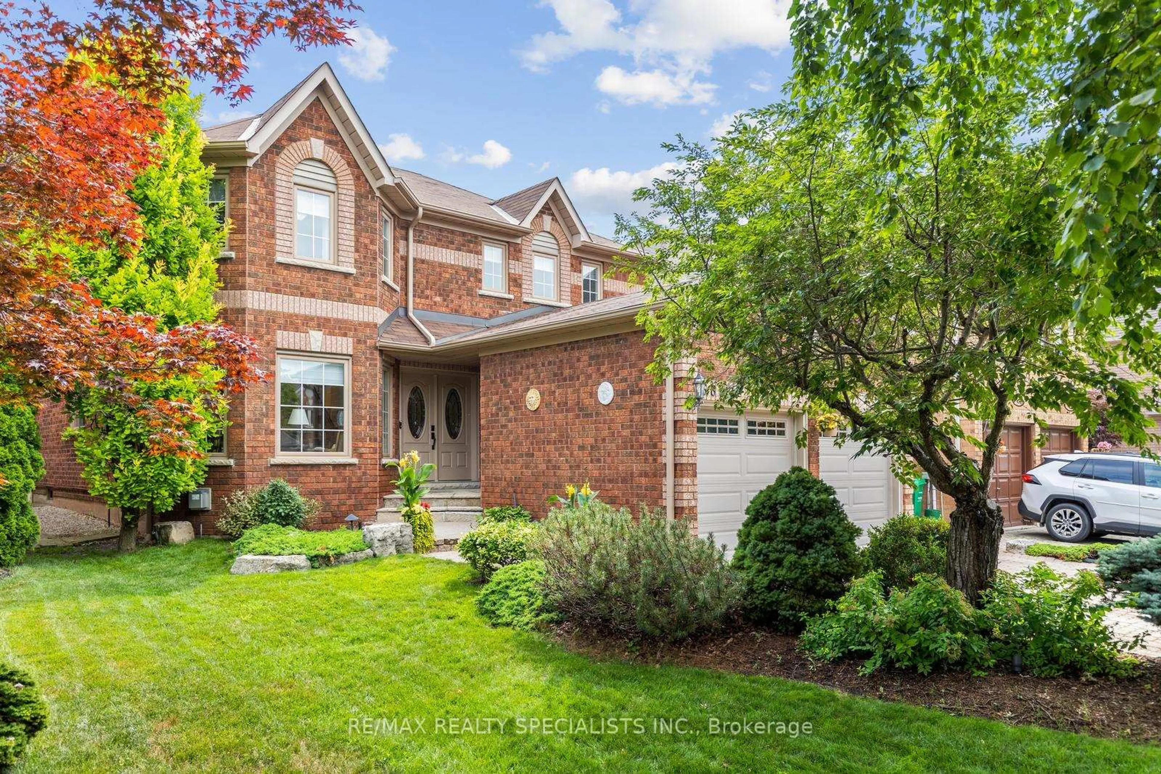 Home with brick exterior material, street for 6847 Summer Heights Dr, Mississauga Ontario L5N 7E7