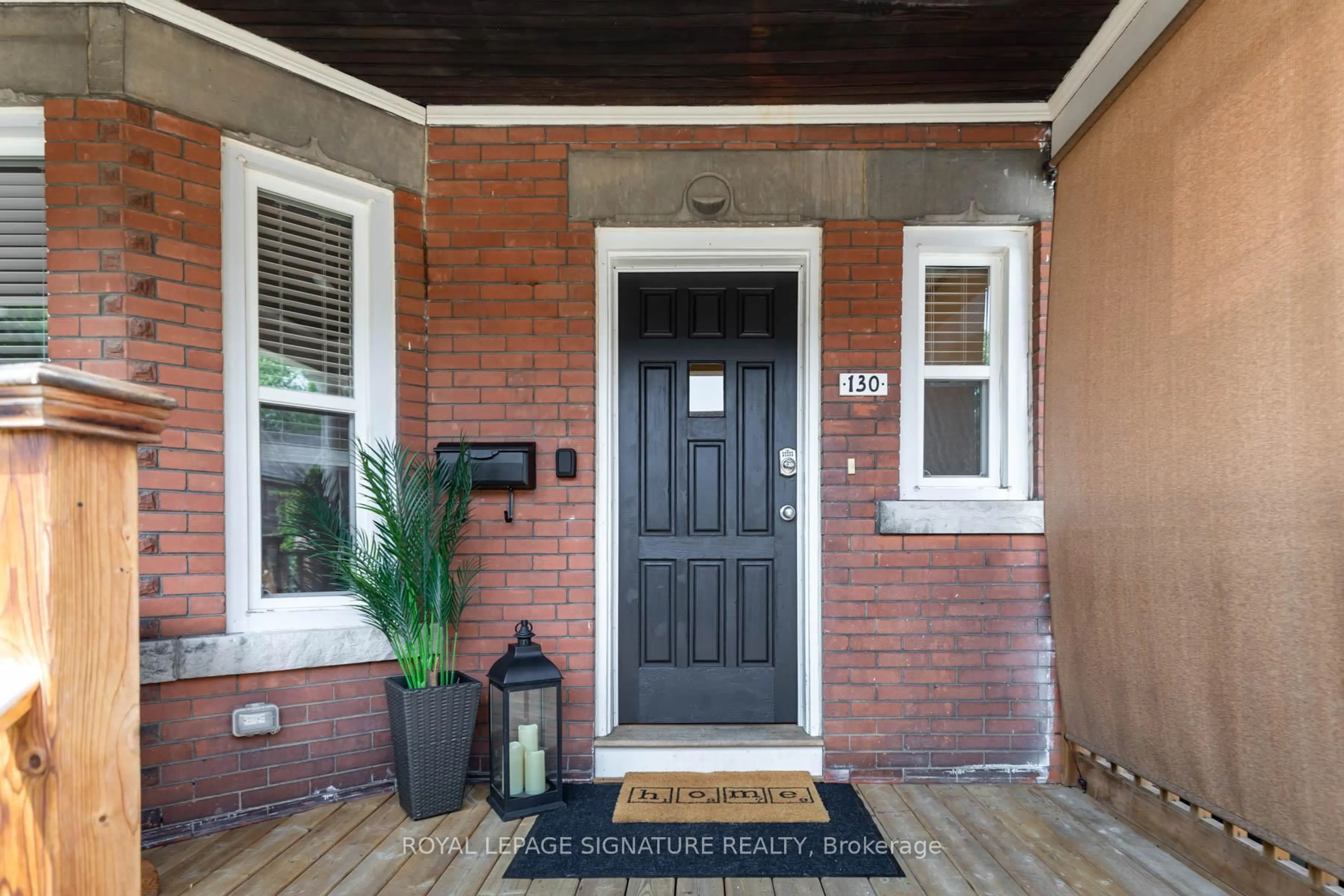 Indoor entryway for 130 St. Johns Rd, Toronto Ontario M6P 1T9