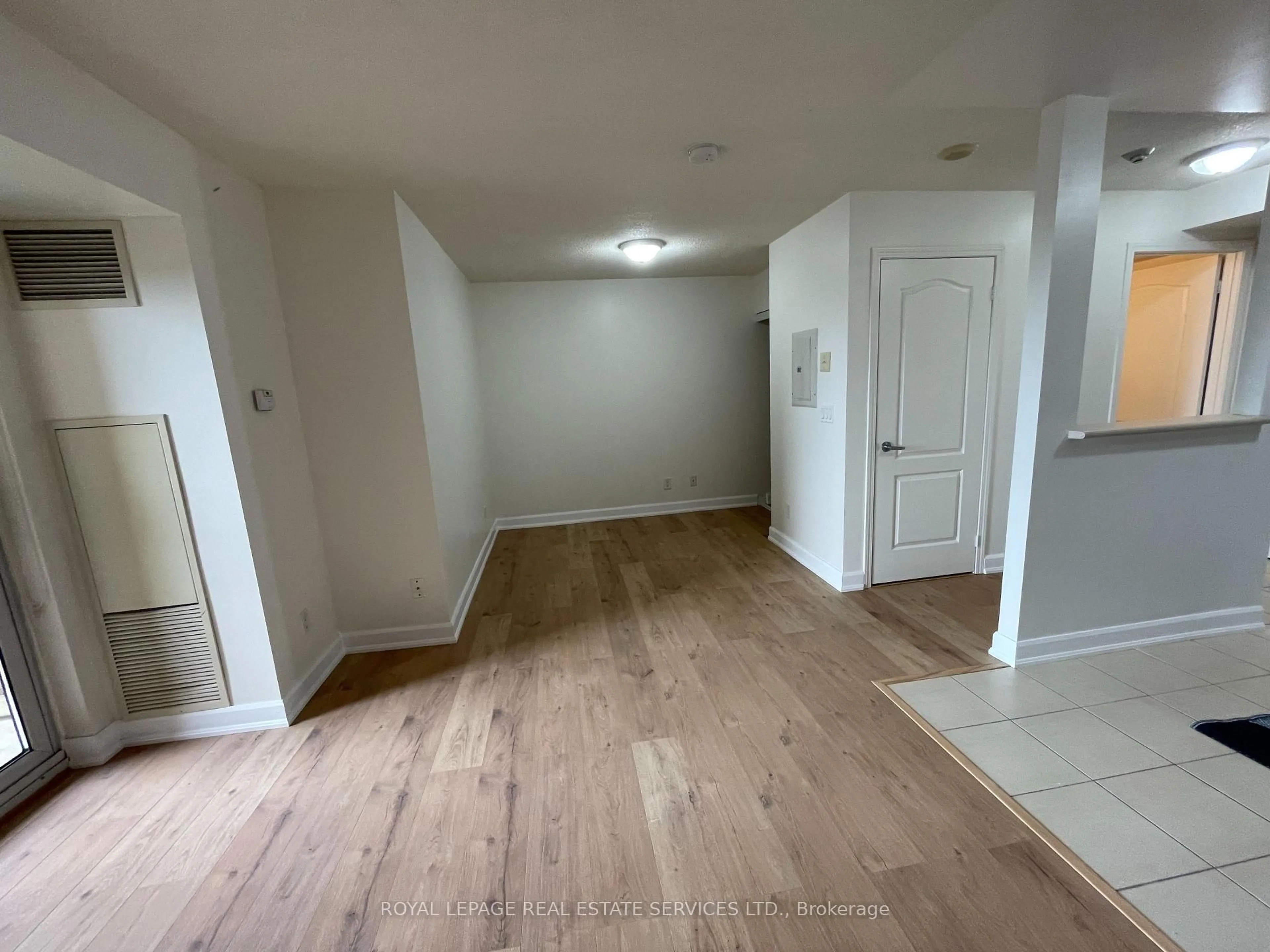 A pic of a room for 4 Elsinore Path #1105, Toronto Ontario M8V 4G7