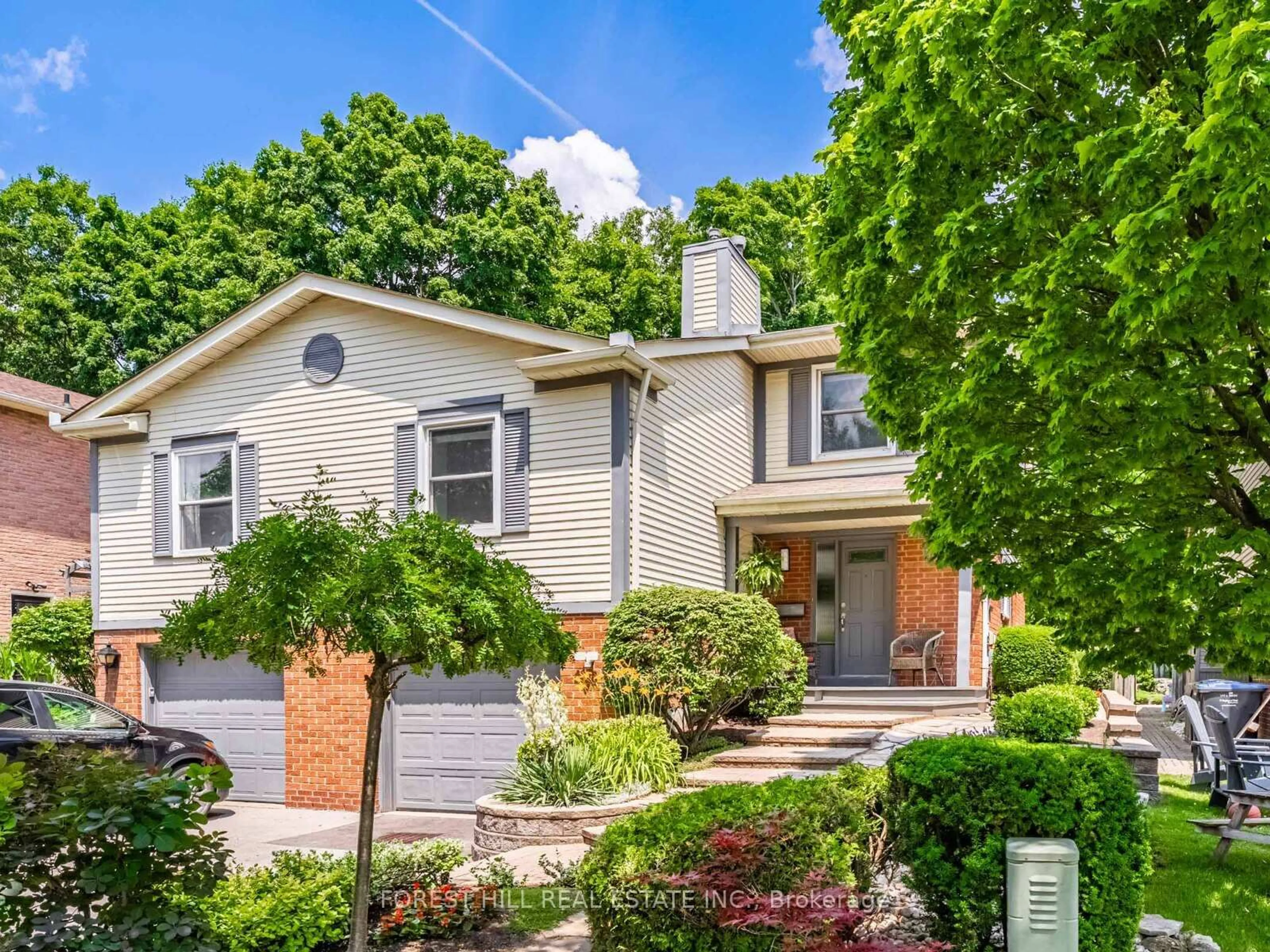Home with brick exterior material, street for 4114 Martlen Cres, Mississauga Ontario L5L 2H3