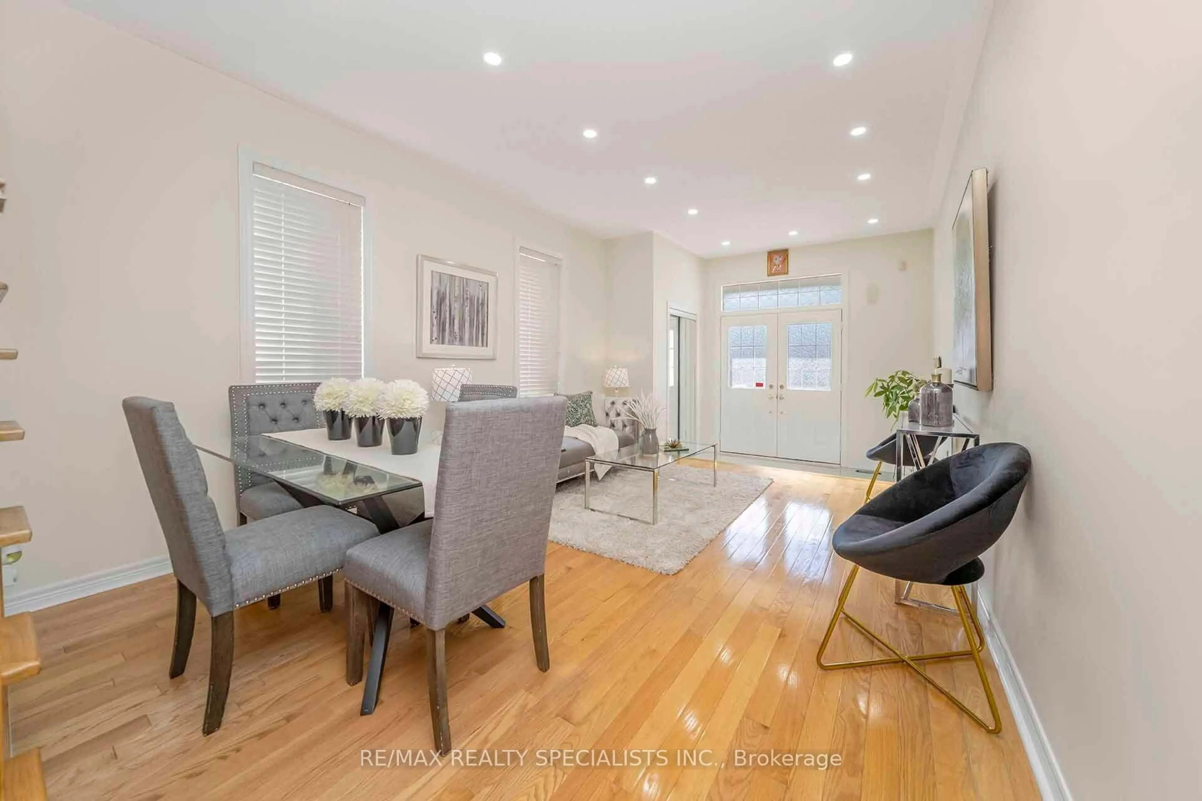 Dining room, wood/laminate floor for 45 Prudhomme Dr, Brampton Ontario L6R 0G9