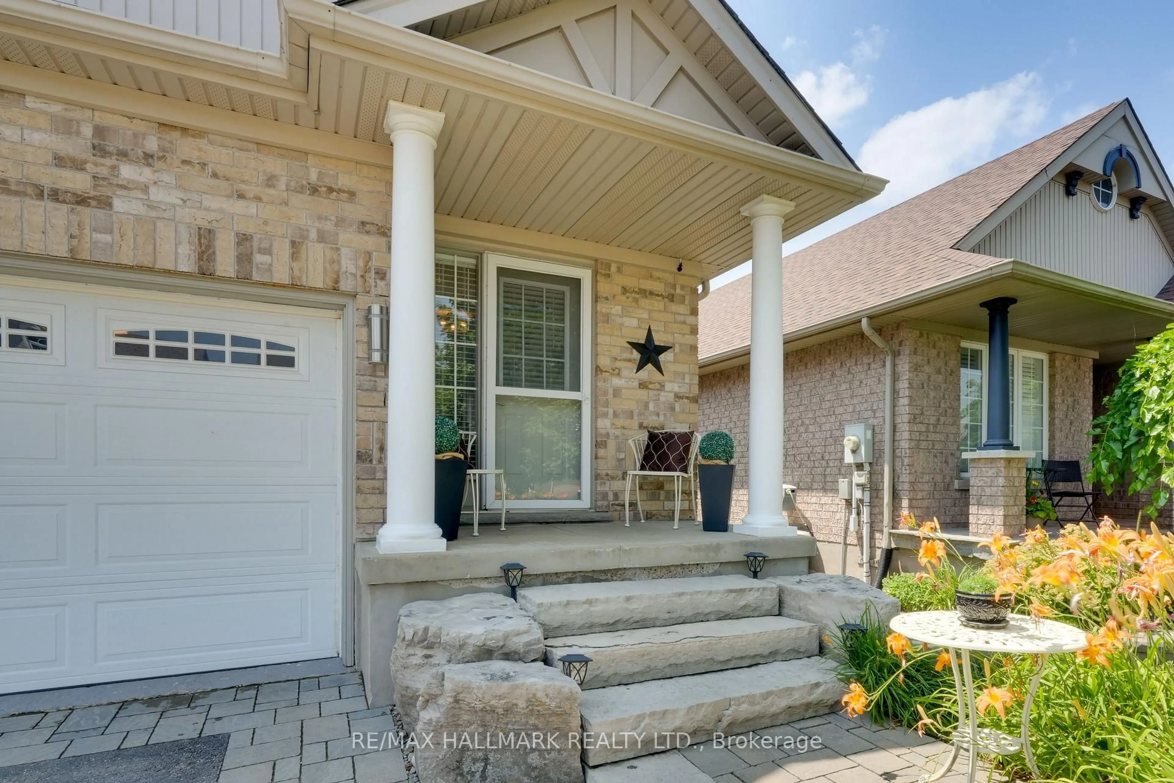 Home with brick exterior material, street for 10 Cameron Crt, Orangeville Ontario L9W 5G8