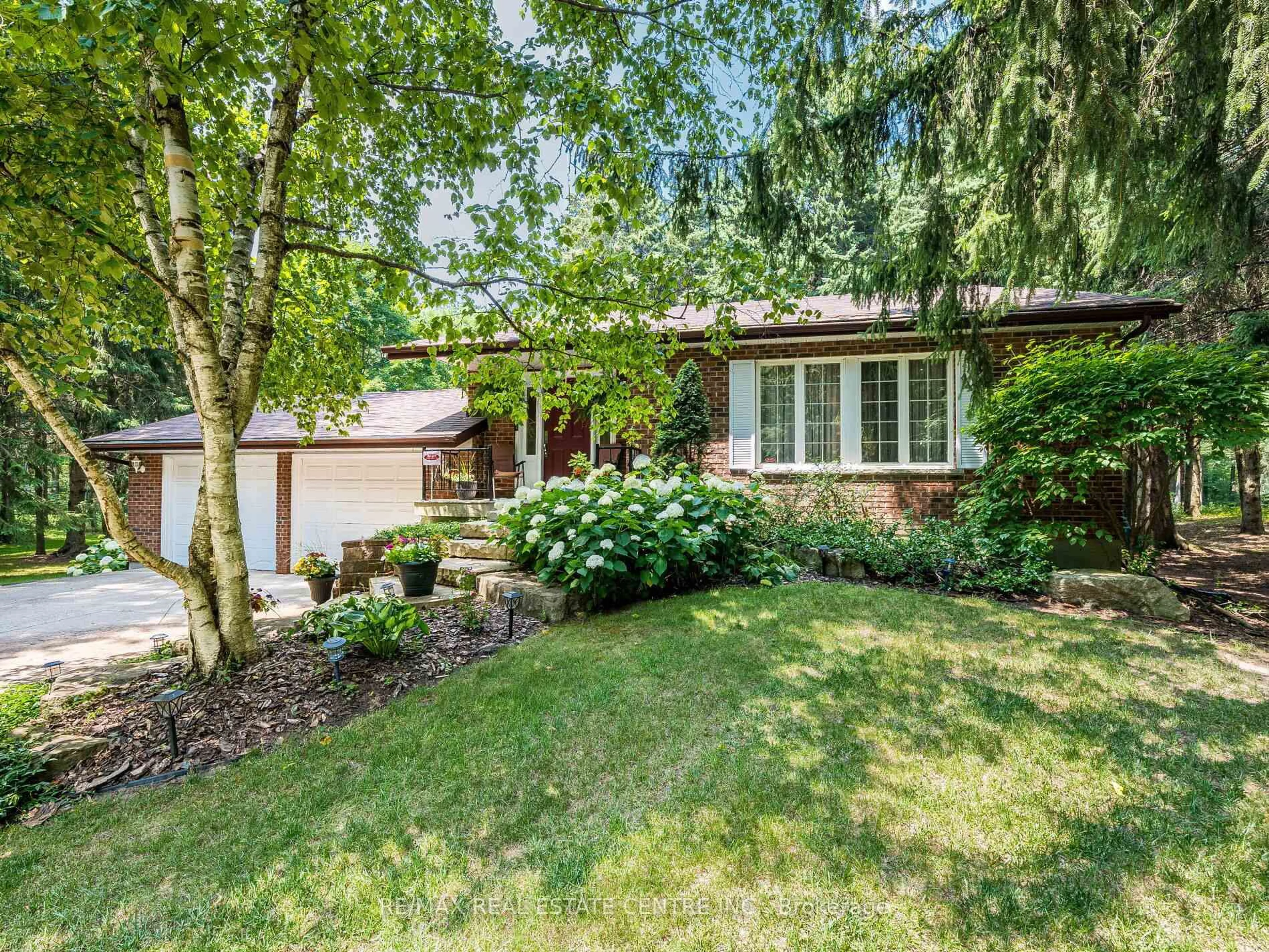 Home with brick exterior material, street for 18 Damascus Dr, Caledon Ontario L7C 0A4