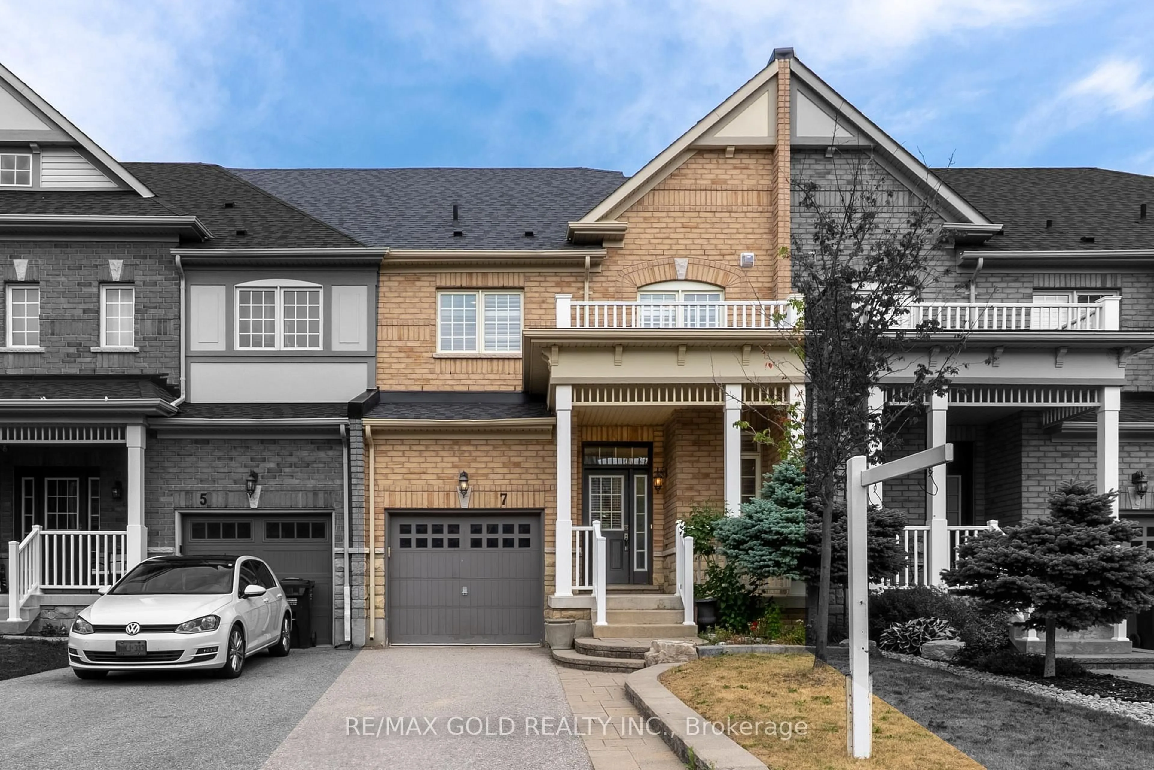 Home with brick exterior material, street for 7 Mccardy Crt, Caledon Ontario L7C 3X1