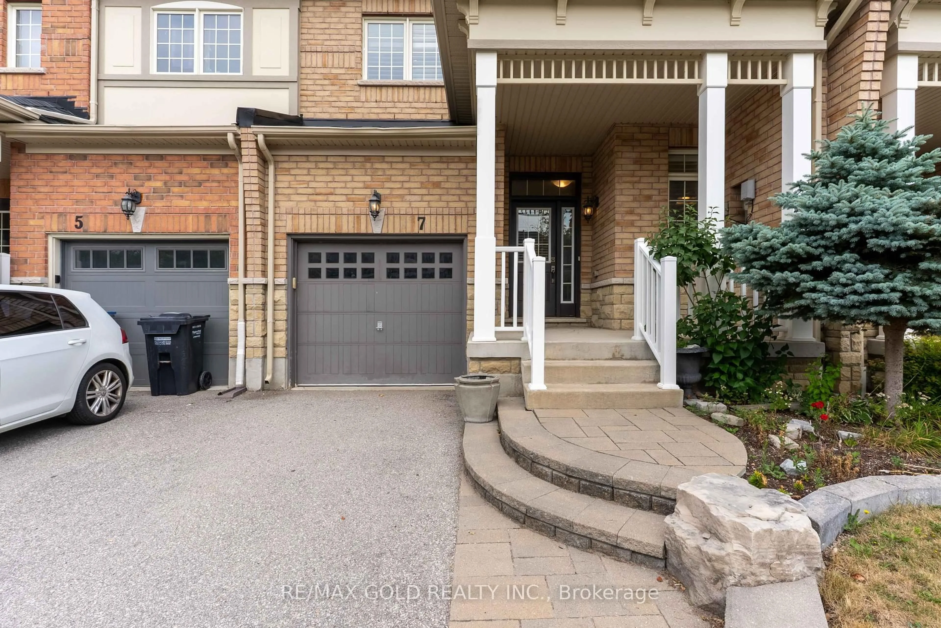 Unknown for 7 Mccardy Crt, Caledon Ontario L7C 3X1