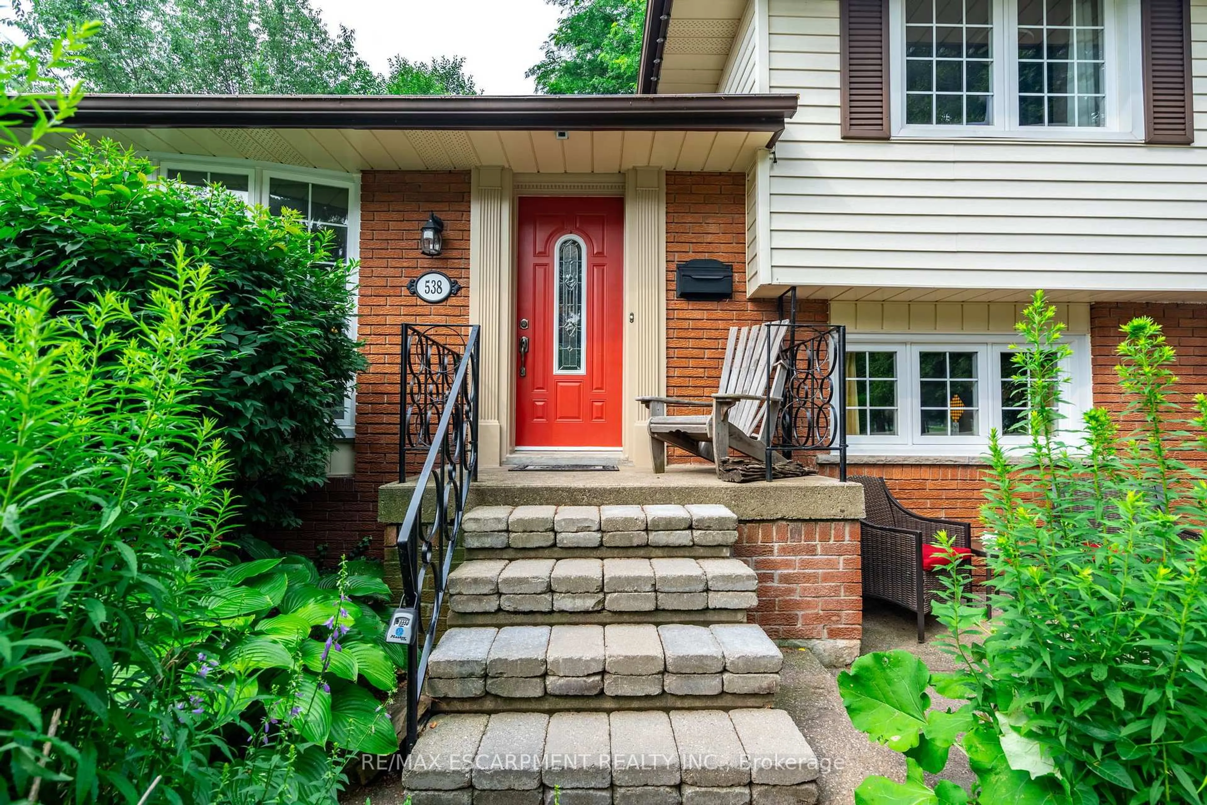 Home with brick exterior material, street for 538 Mayzel Rd, Burlington Ontario L7R 1N6