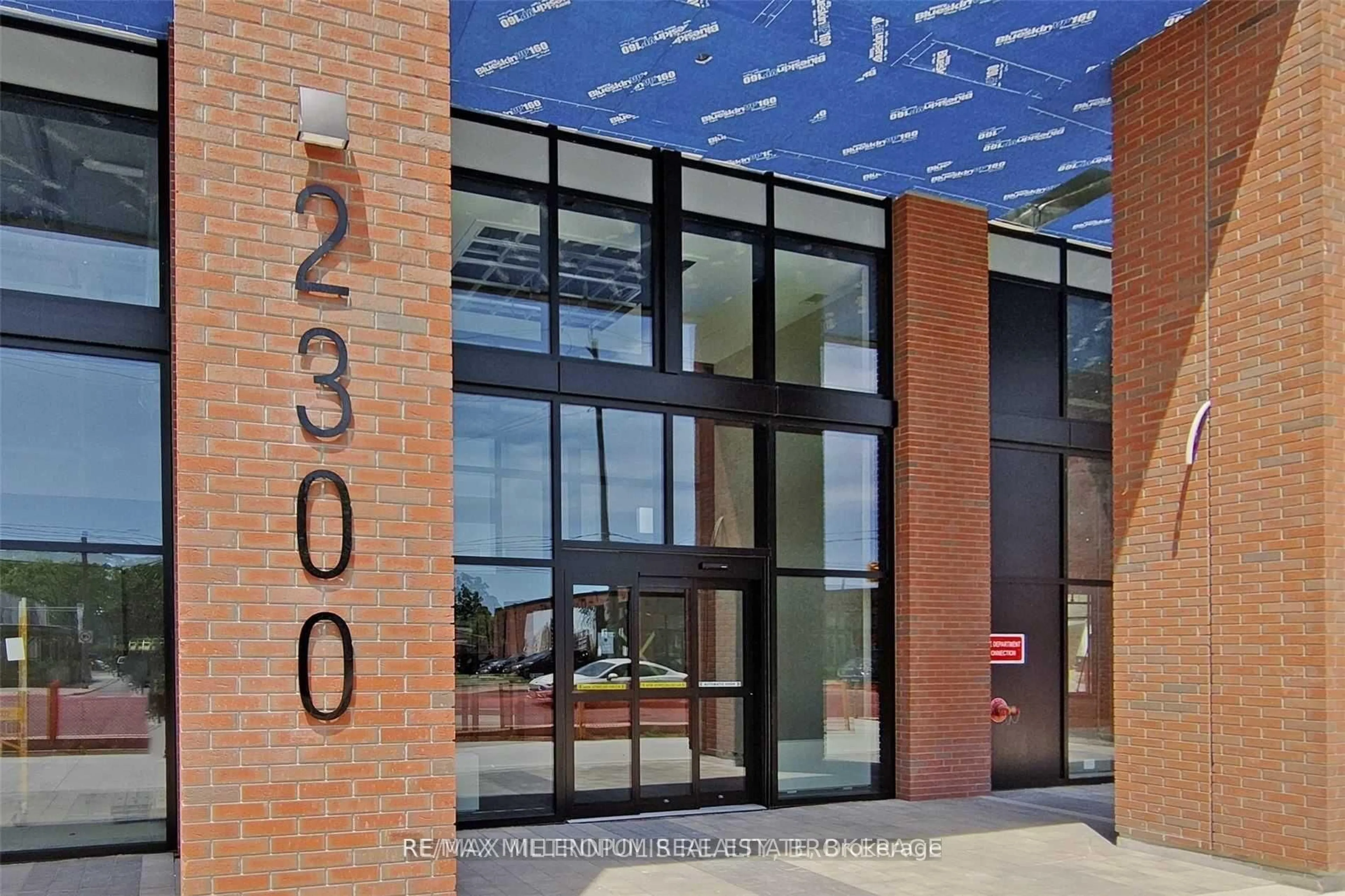 Indoor foyer for 2300 St Clair Ave #807, Toronto Ontario M6N 0B3