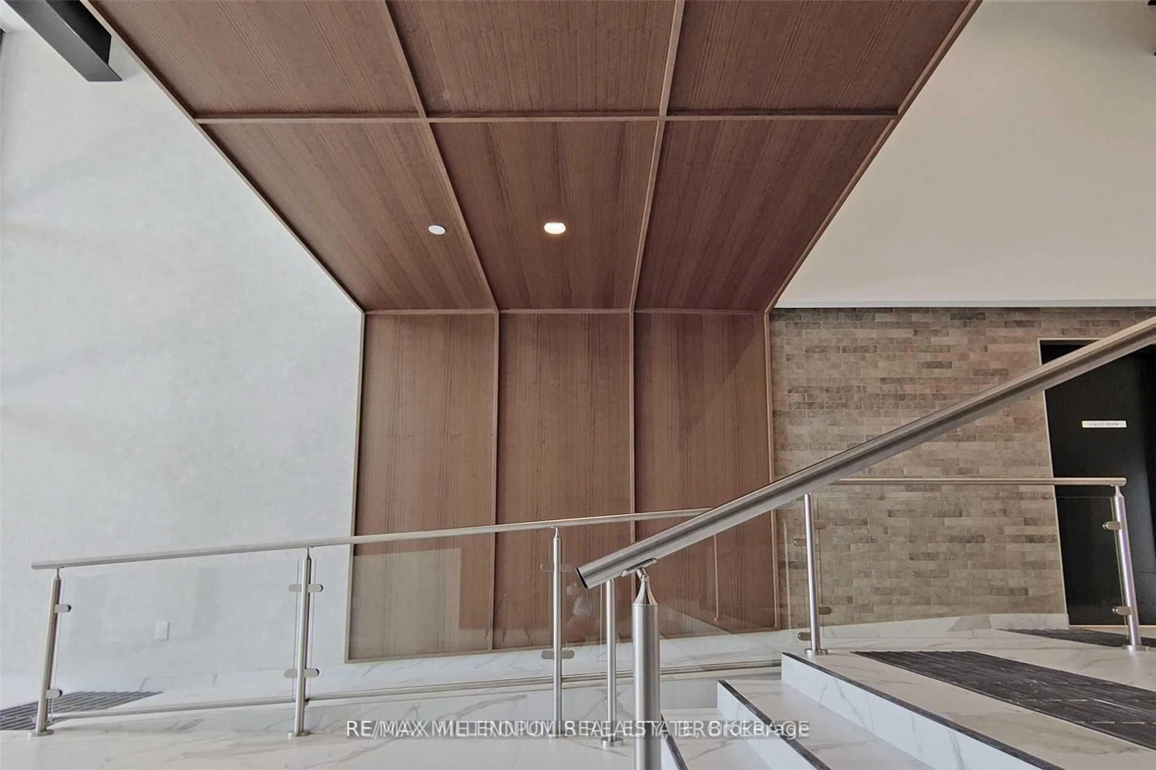 Indoor foyer for 2300 St Clair Ave #807, Toronto Ontario M6N 0B3