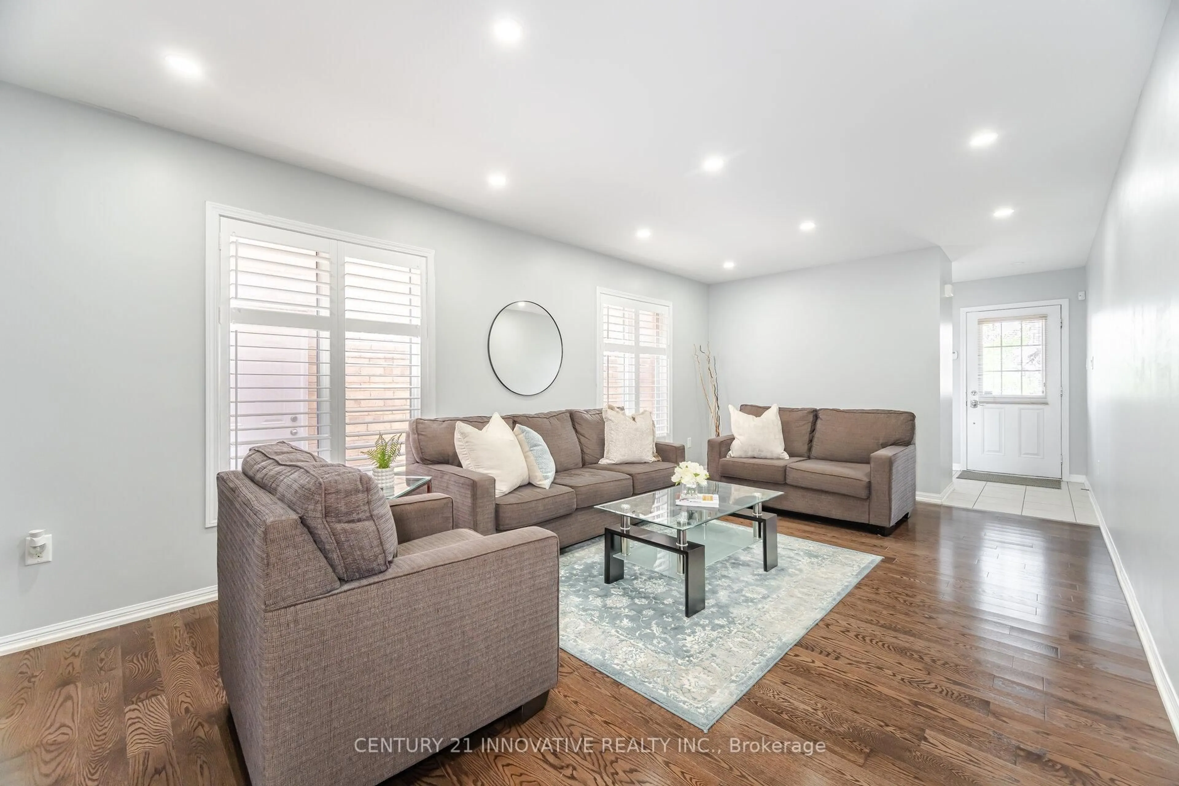 Living room with furniture, unknown for 909 Asleton Blvd, Milton Ontario L9T 8R9
