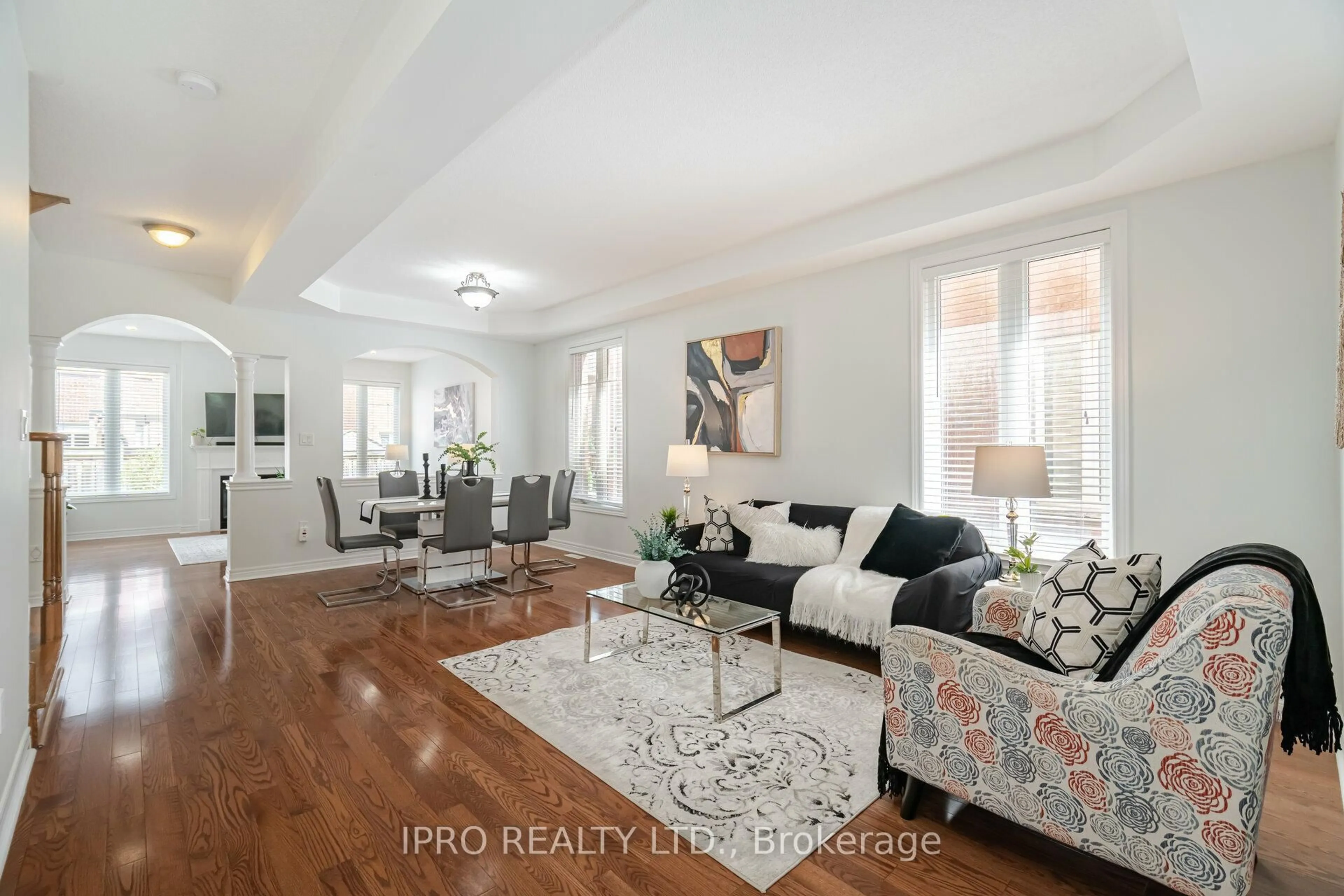 Living room with furniture, unknown for 265 Scott Blvd, Milton Ontario L9T 6Z8