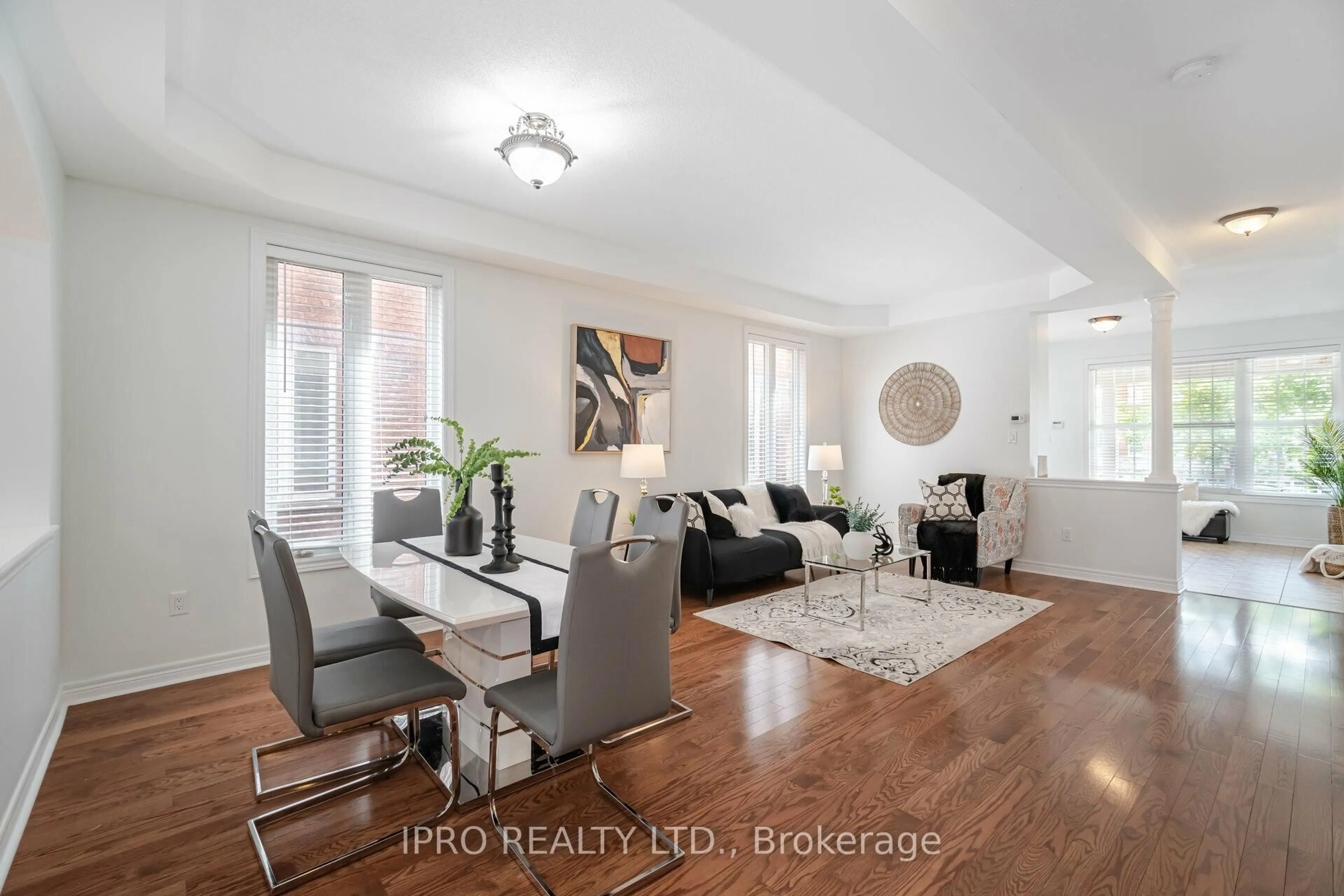 Dining room, wood/laminate floor for 265 Scott Blvd, Milton Ontario L9T 6Z8