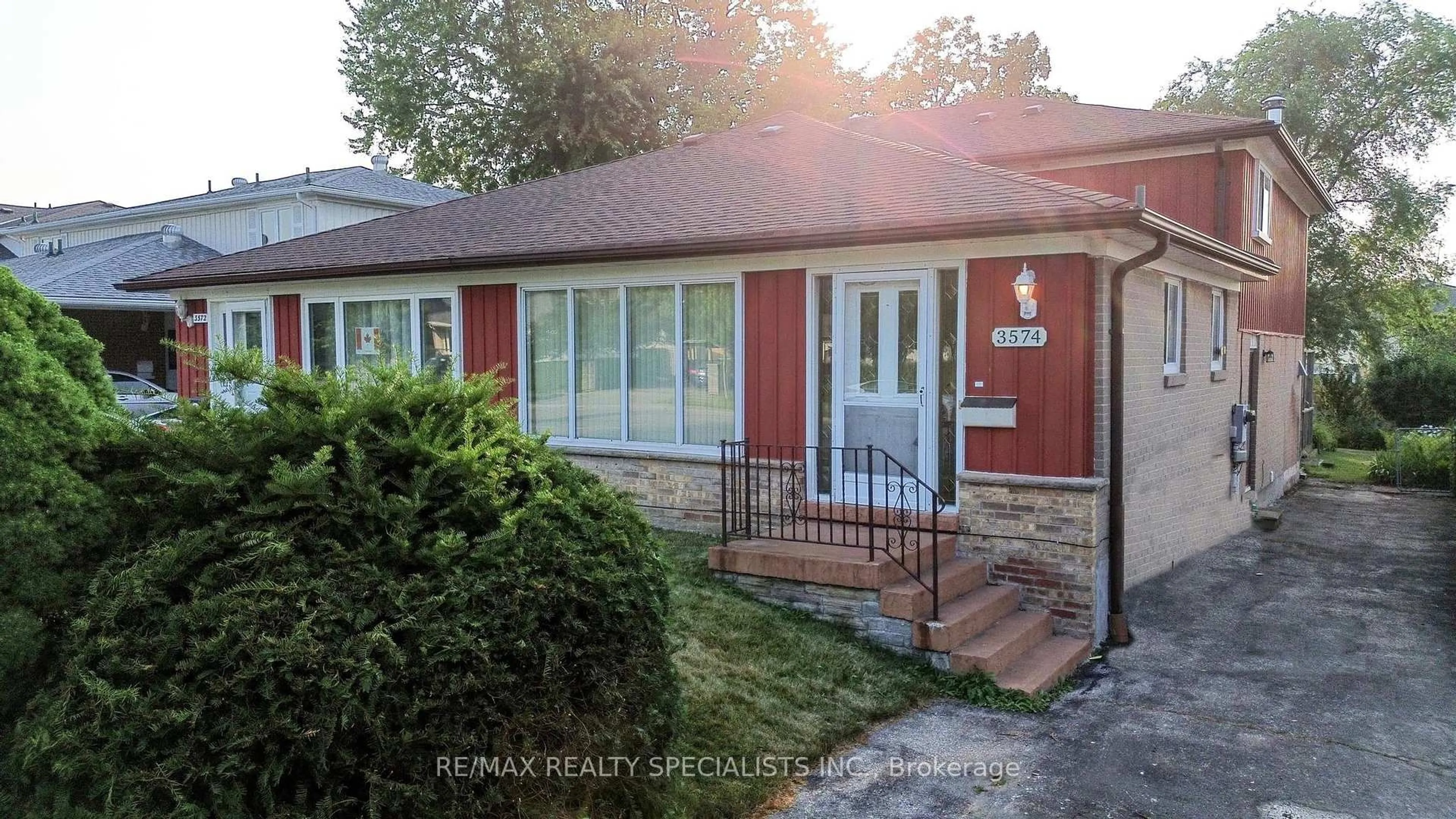 Home with brick exterior material, street for 3574 Haven Glenn, Mississauga Ontario L4X 1X5