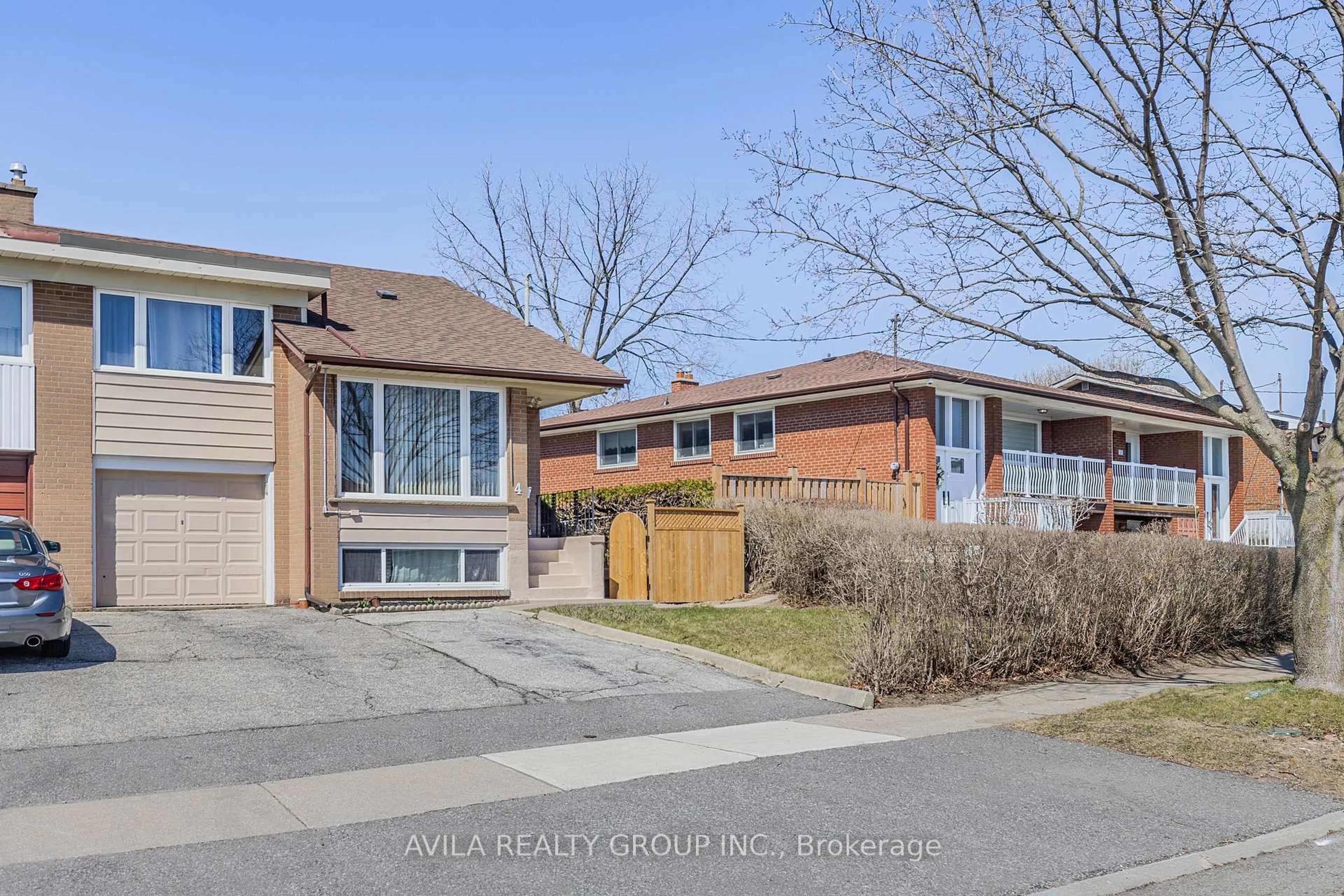 Home with brick exterior material, street for 4 Fallingdale Cres, Toronto Ontario M3J 1C3