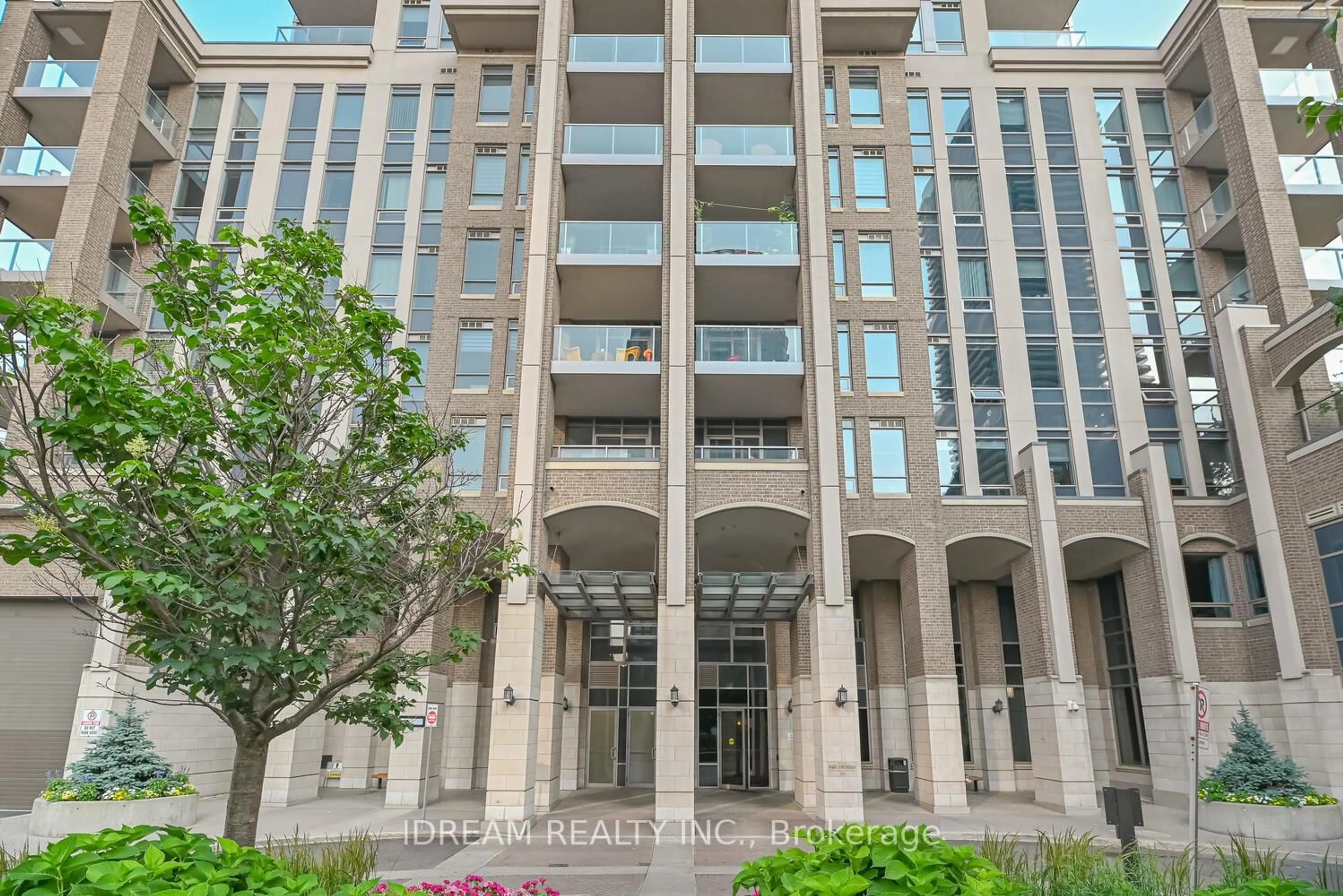 Indoor foyer for 388 Prince Of Wales Dr #1509, Mississauga Ontario L5B 0A1