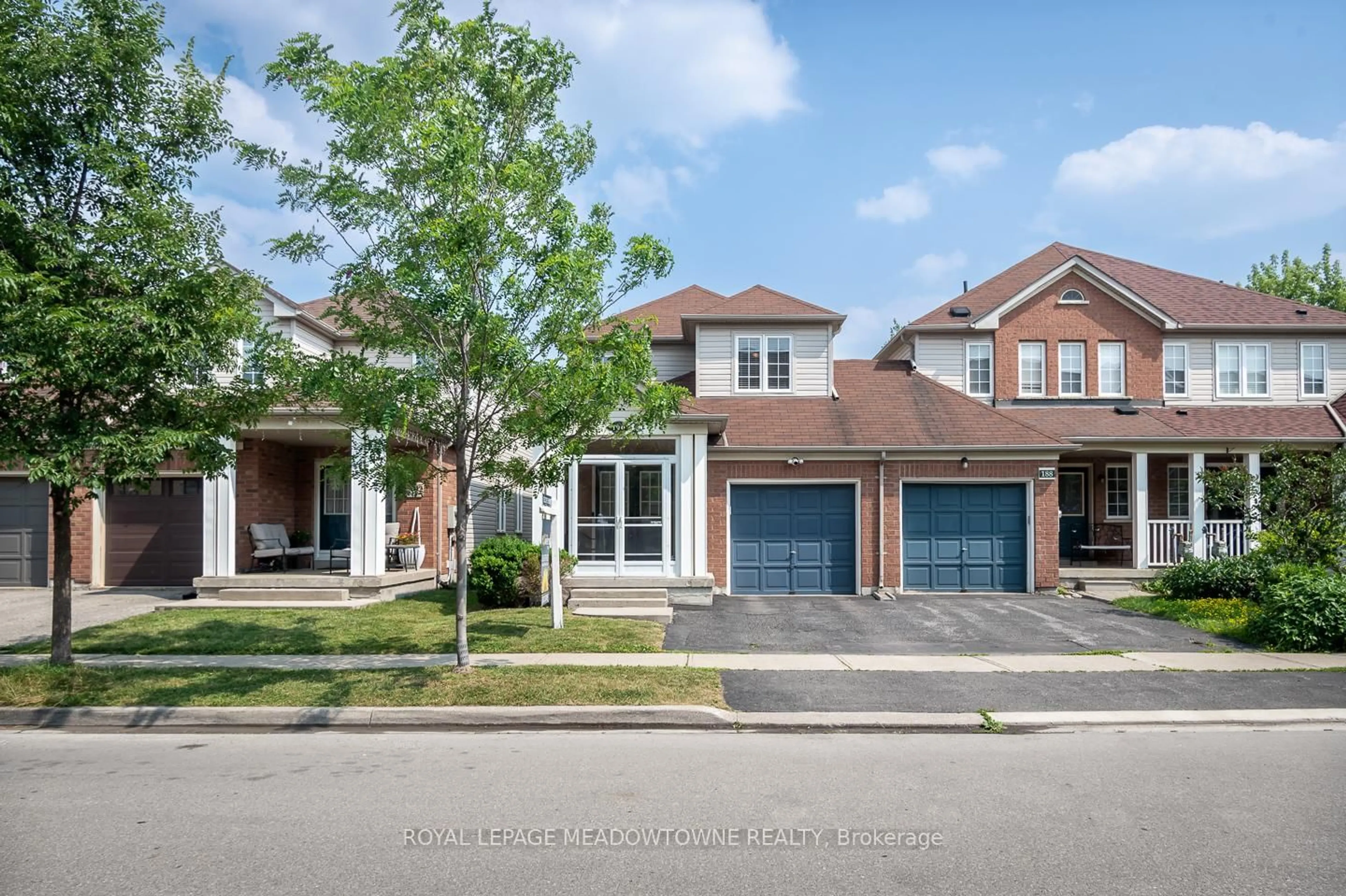 Home with brick exterior material, street for 190 Hampshire Way, Milton Ontario L9T 6B9