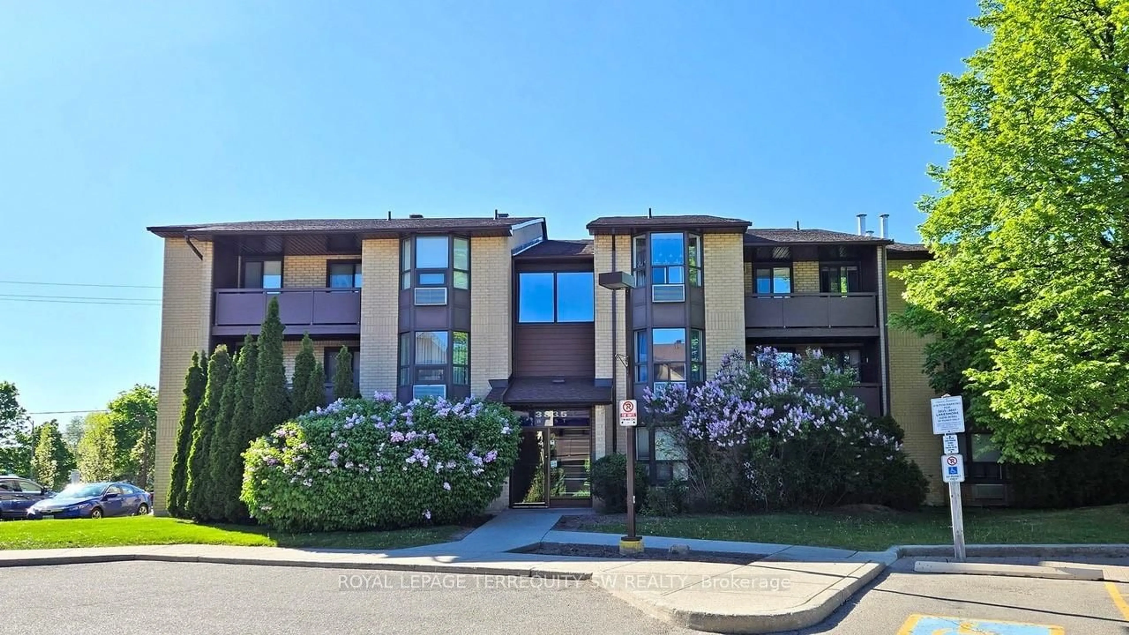 Unknown for 3835 Lake Shore Blvd #210, Toronto Ontario M8W 1R2
