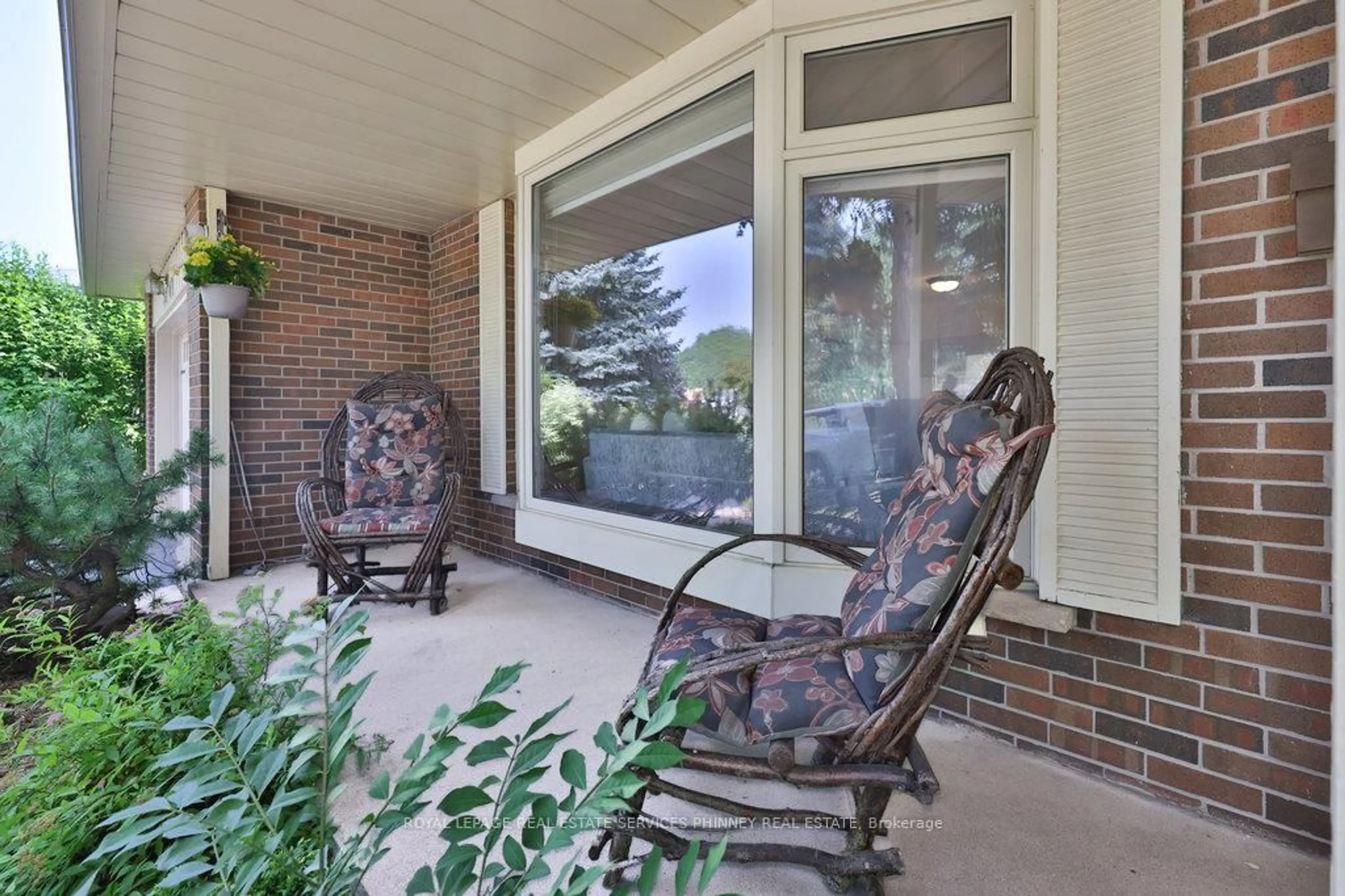 Patio, unknown for 2647 Misener Cres, Mississauga Ontario L5K 1M9
