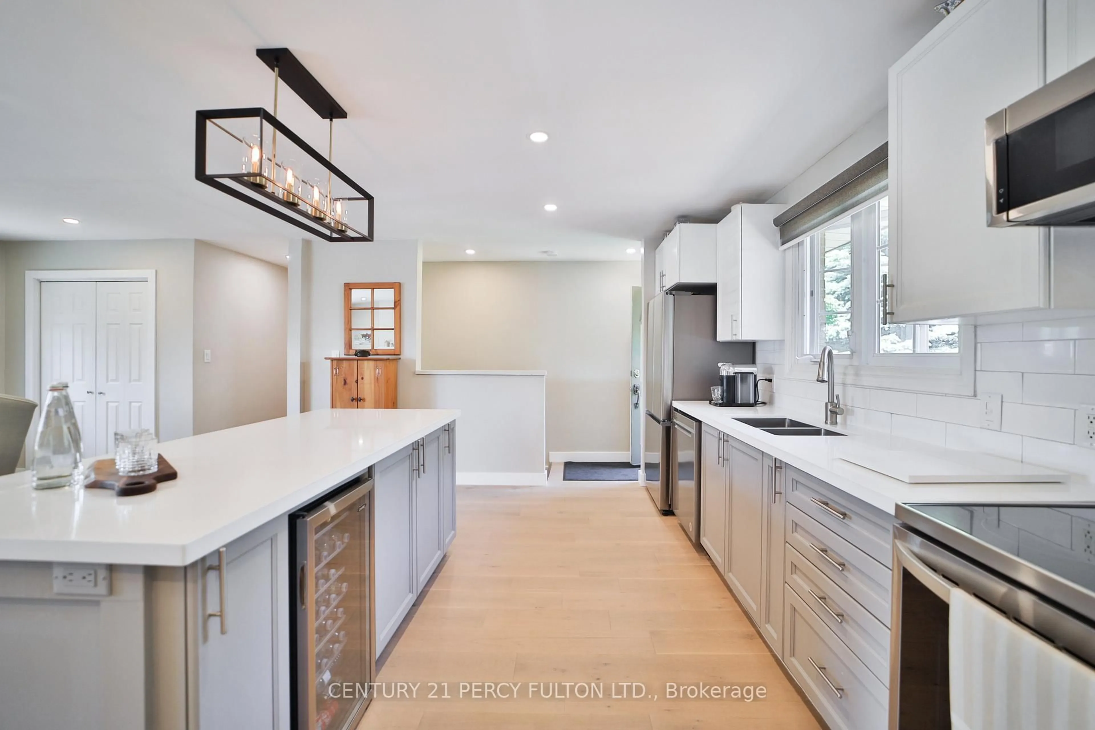 Contemporary kitchen, ceramic/tile floor for 1520 Rebecca St, Oakville Ontario L6L 1Z7