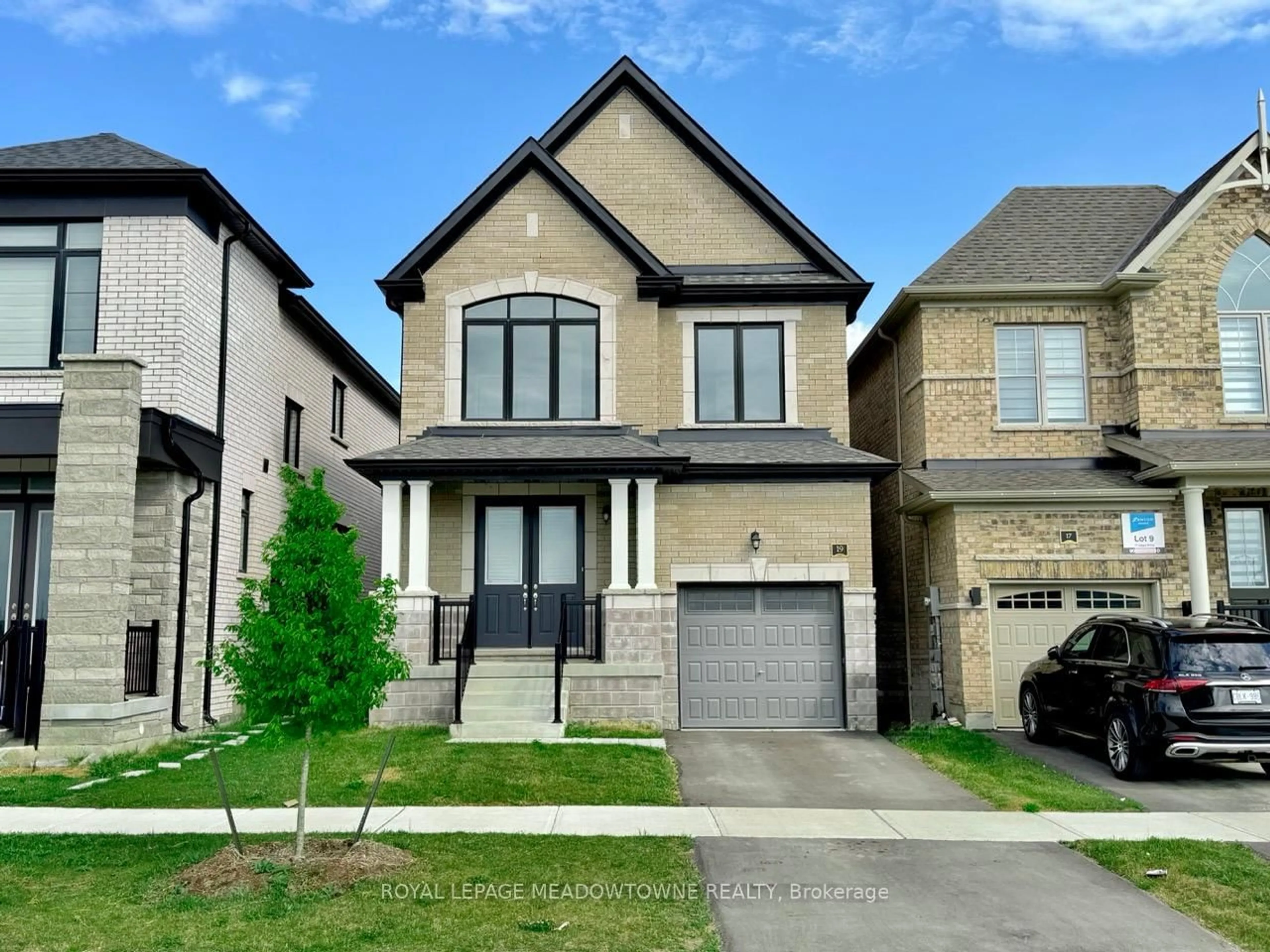 Home with brick exterior material, street for 19 Lippa Dr, Caledon Ontario L7C 1Z9