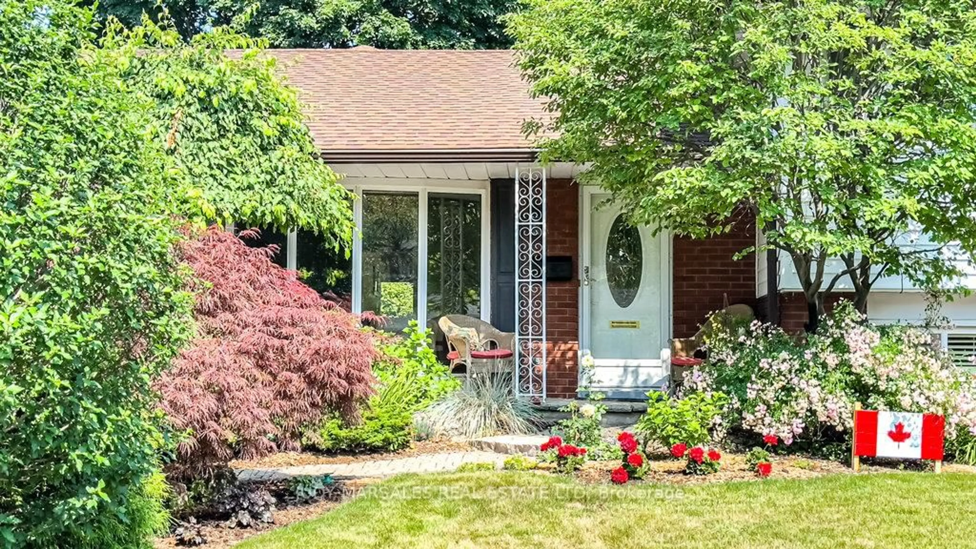 Home with brick exterior material, street for 5195 Suncrest Rd, Burlington Ontario L7L 3W9