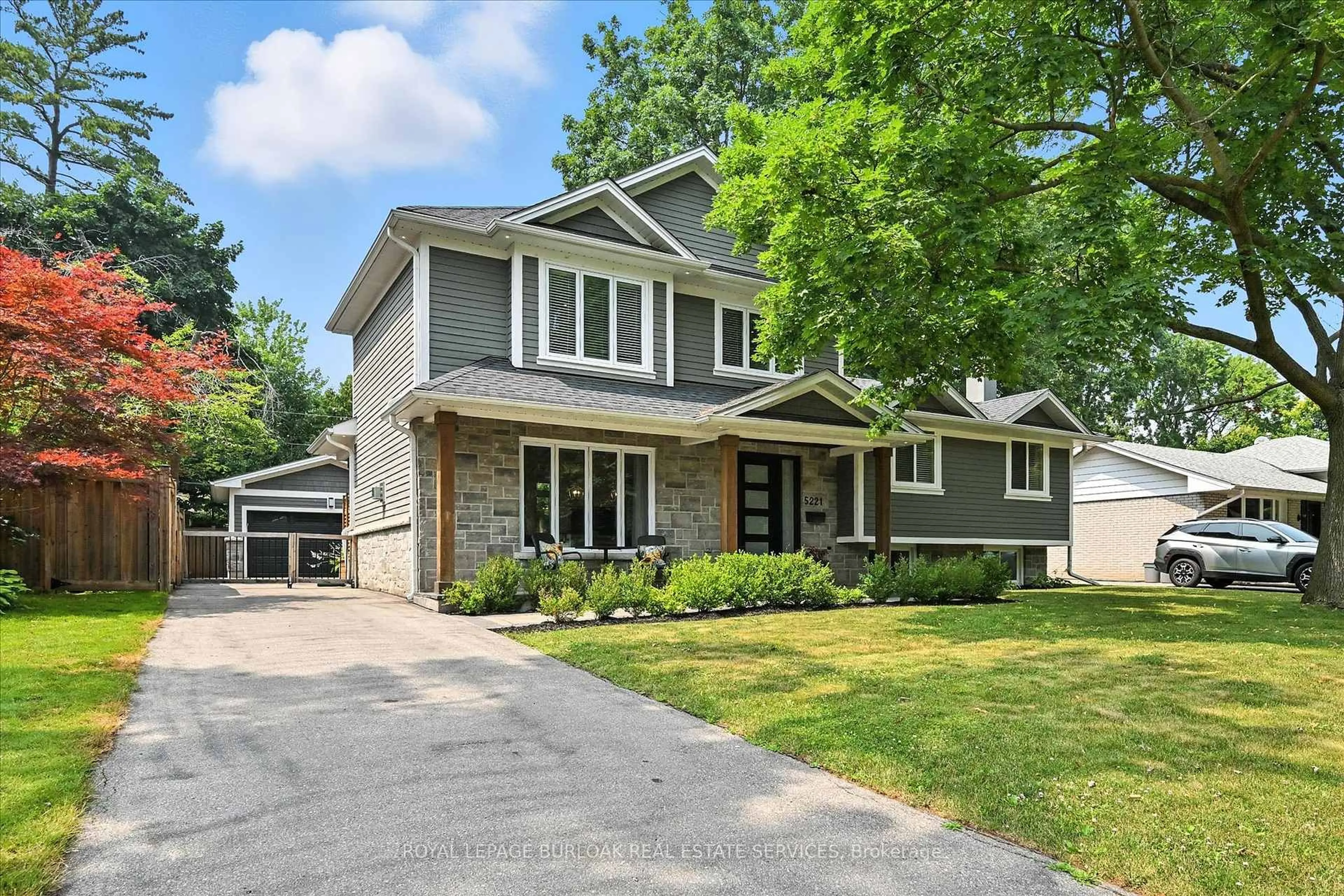 Home with brick exterior material, street for 5221 Meadowhill Rd, Burlington Ontario L7L 3K9