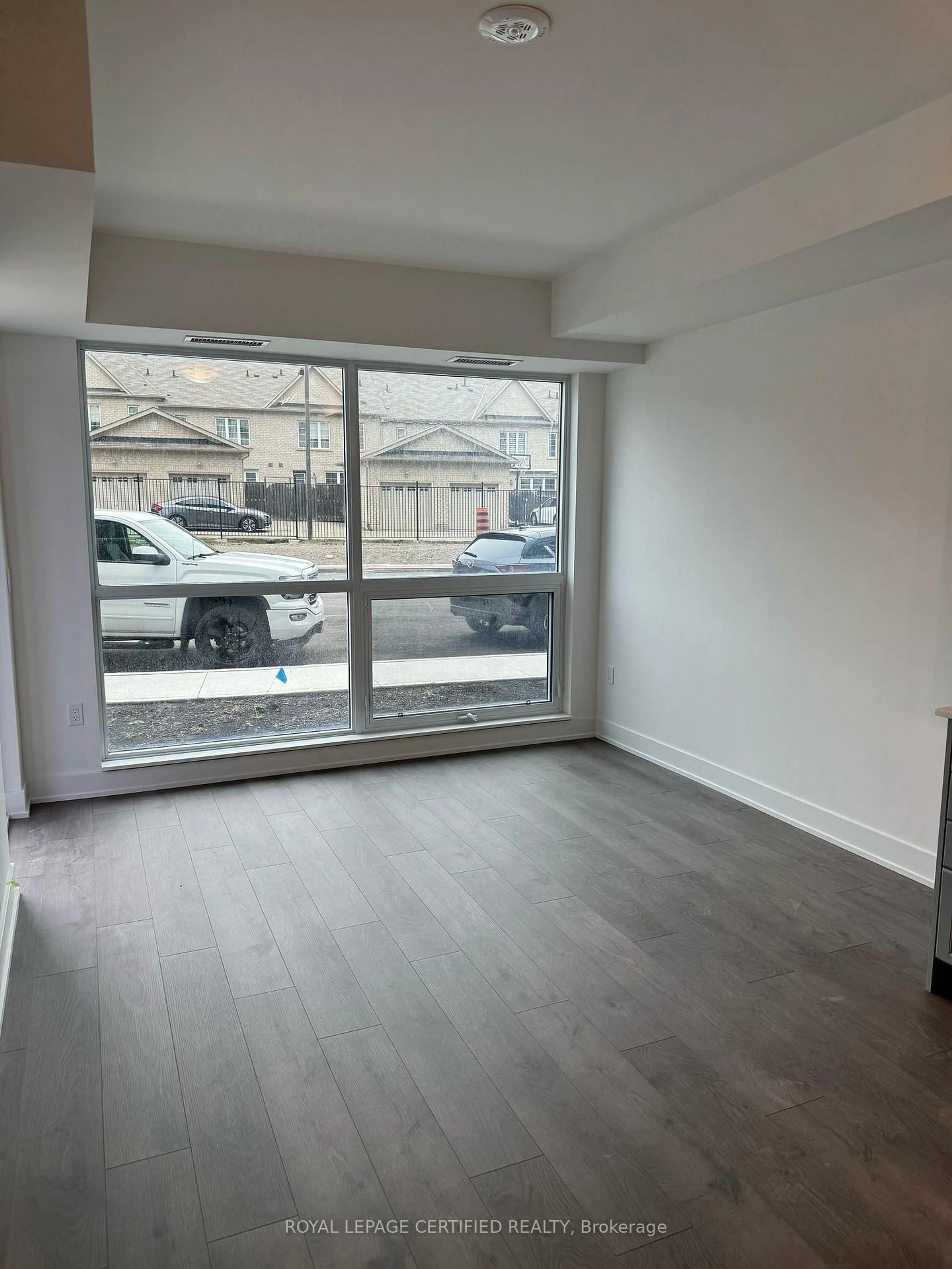 A pic of a room for 2343 Khalsa Gate #112, Oakville Ontario L6M 5R6