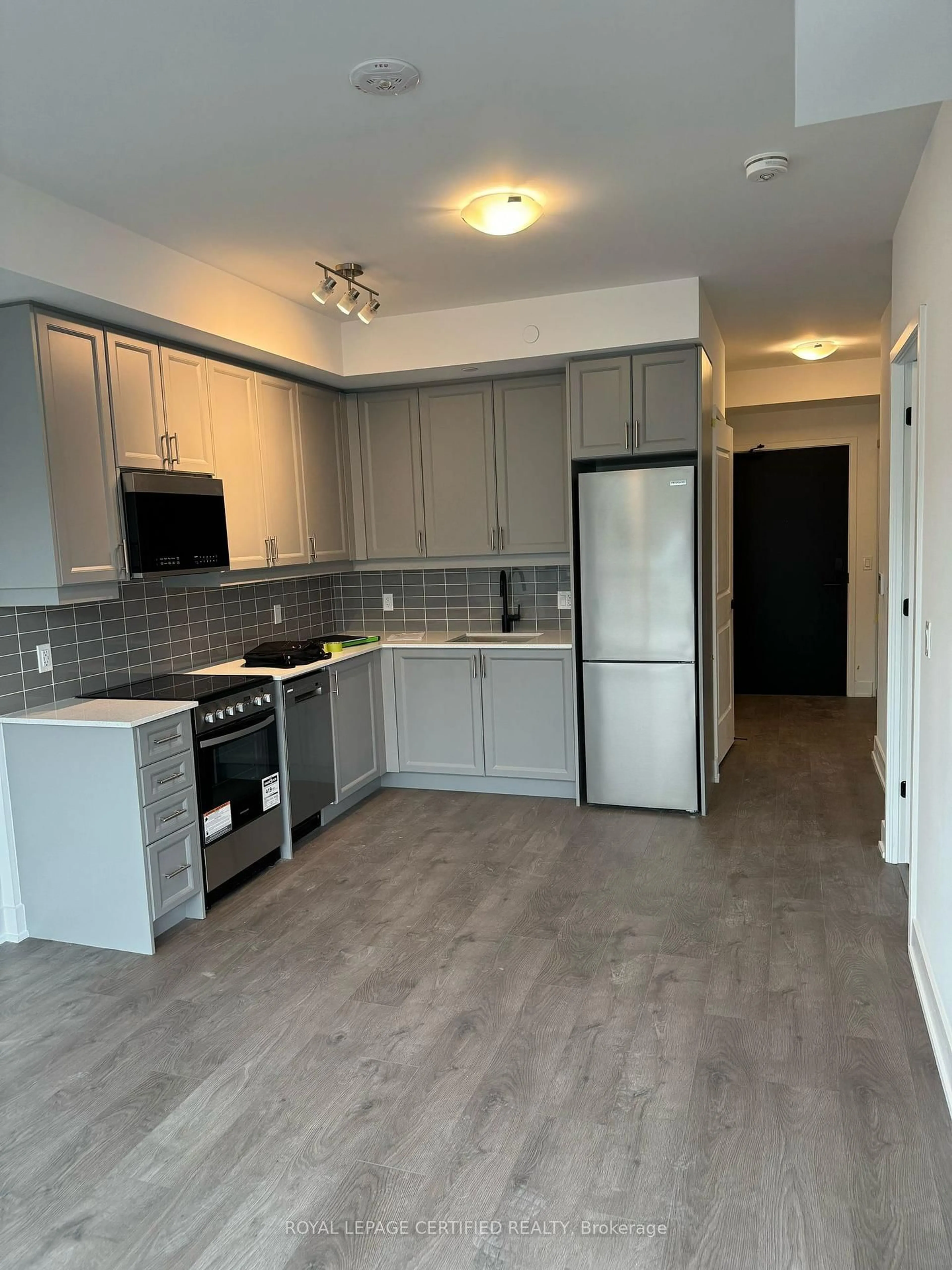 Open concept kitchen, unknown for 2343 Khalsa Gate #112, Oakville Ontario L6M 5R6