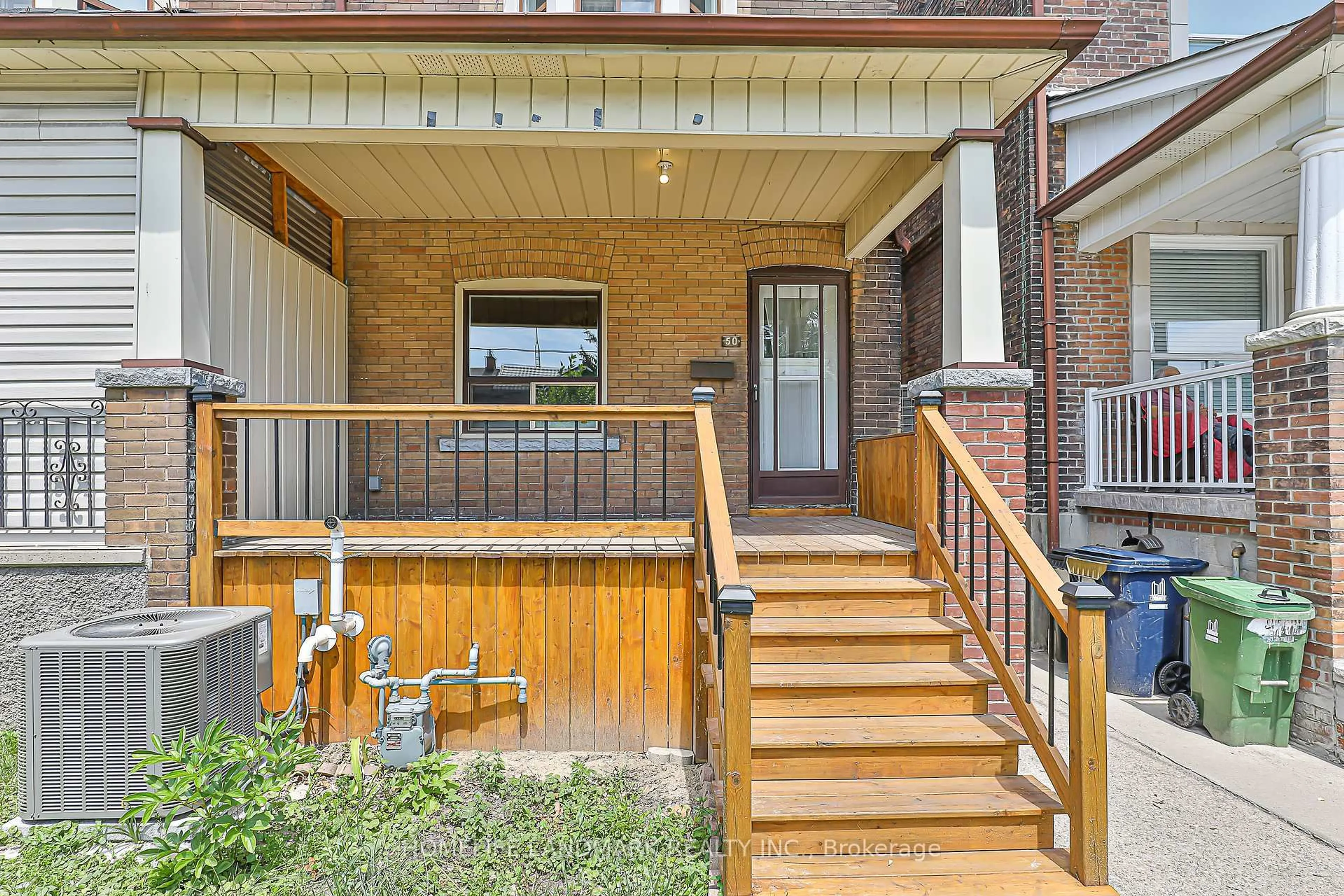Unknown for 50 Exeter St, Toronto Ontario M6N 1G2