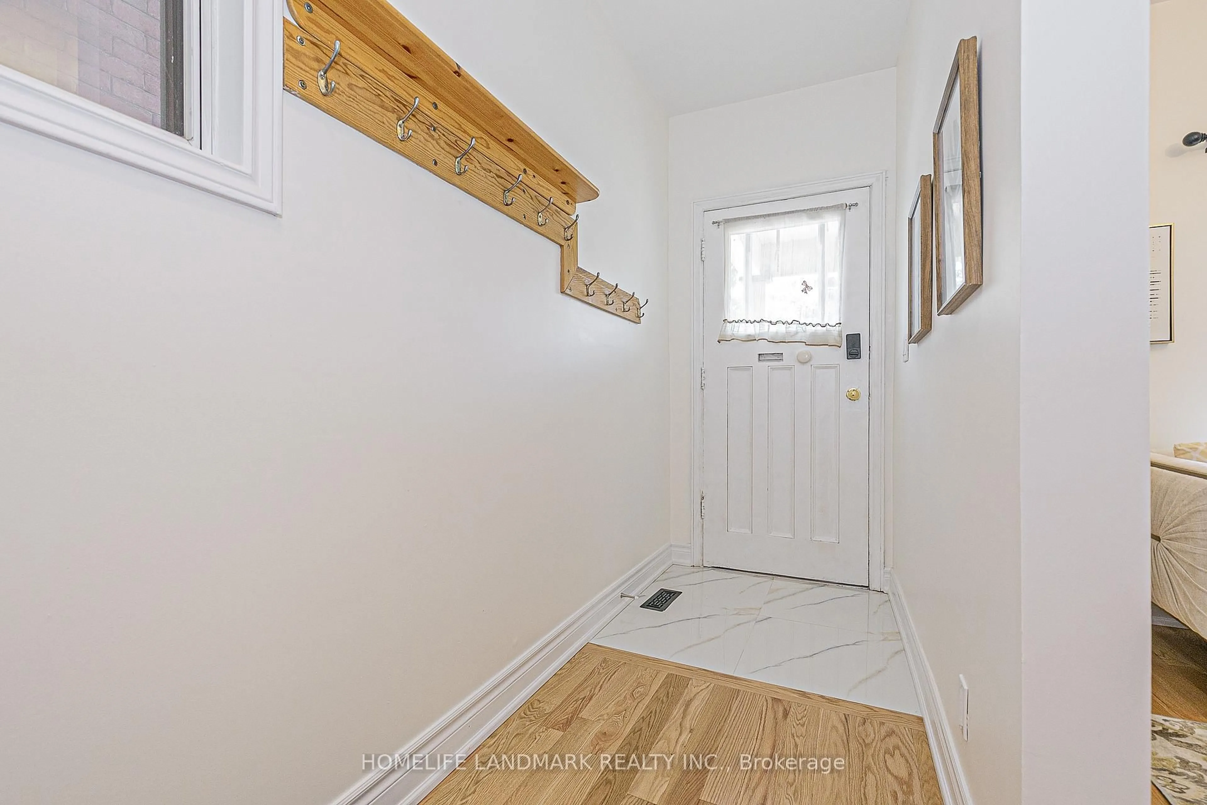 Indoor entryway for 50 Exeter St, Toronto Ontario M6N 1G2
