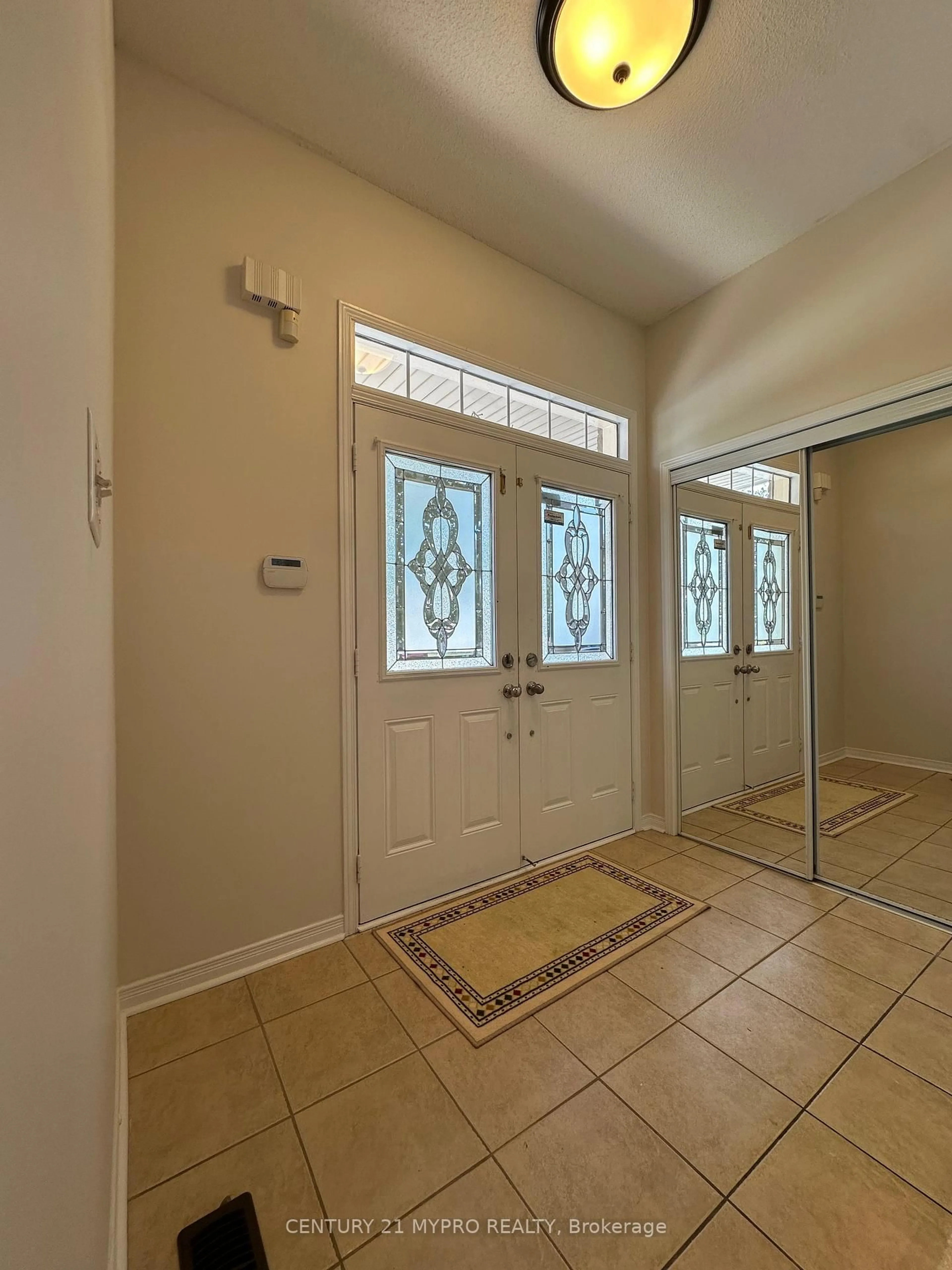 Indoor entryway for 37 Watchman Rd, Brampton Ontario L6P 2L6